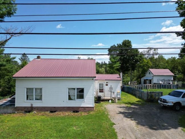 Foreclosure in Corinth, ME