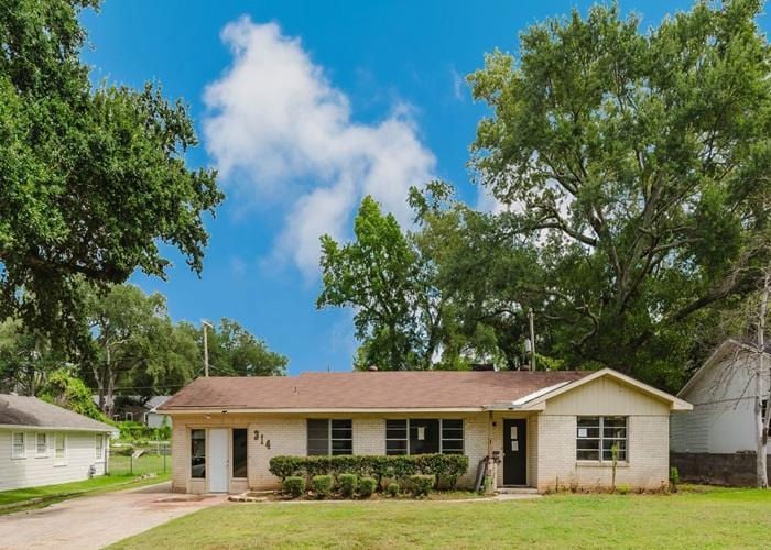 ranch style home on foreclosure in Shreveport, LA 