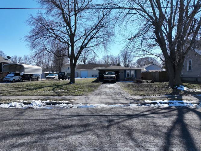 Foreclosure in Hartford, IL