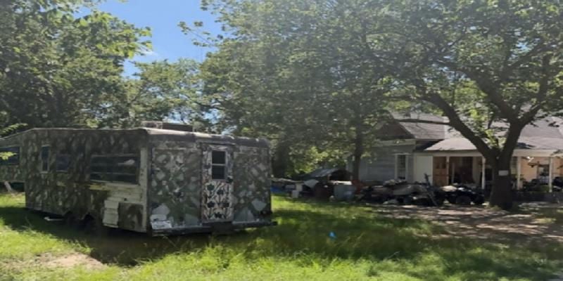 Foreclosure in Klondike, TX