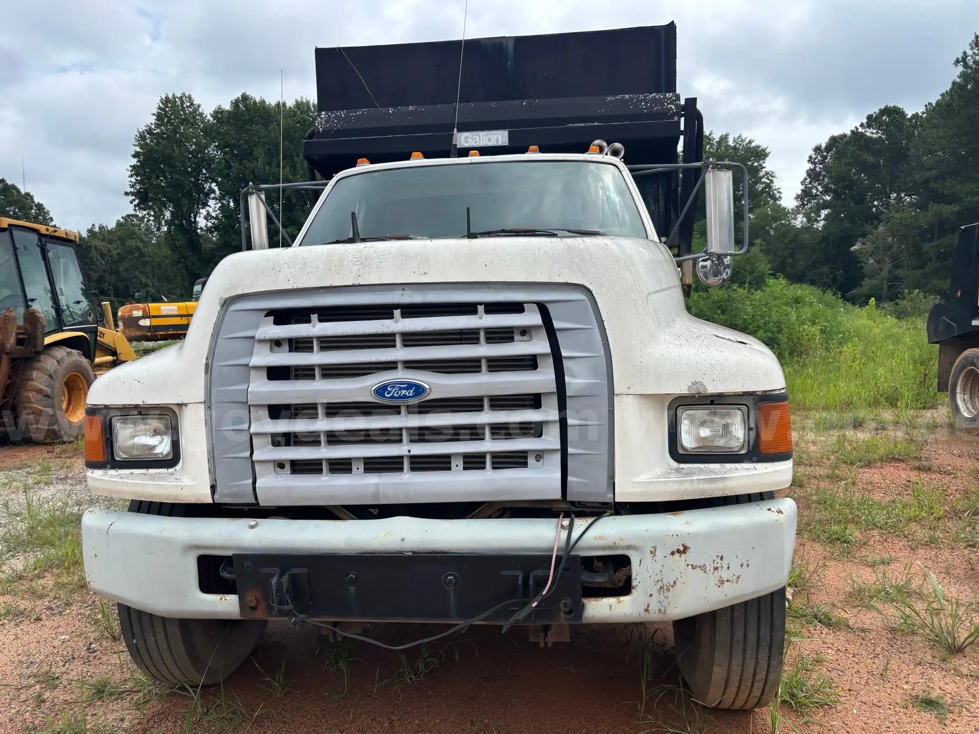 1997 Ford F800
