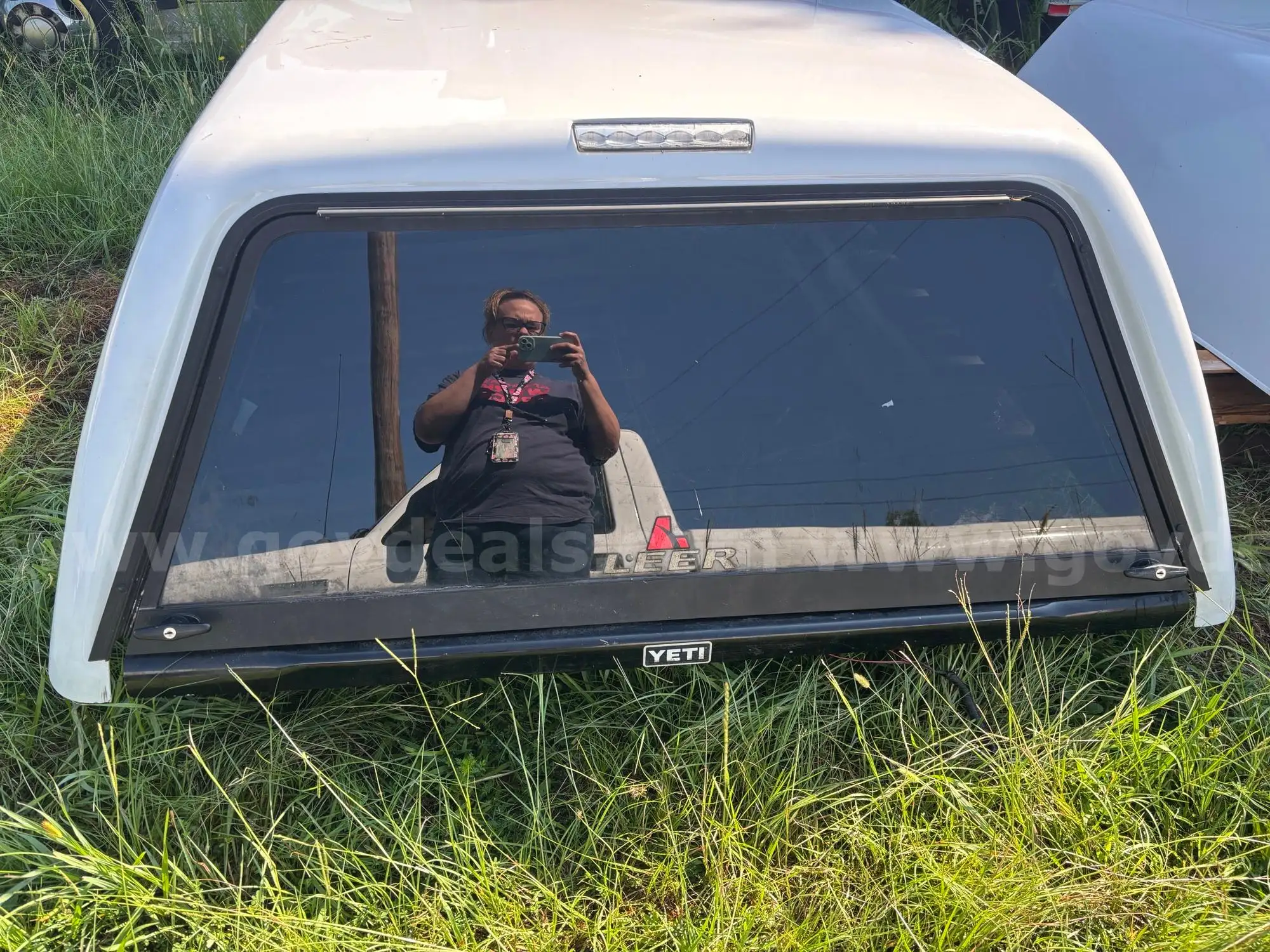Truck bed cap for F-250