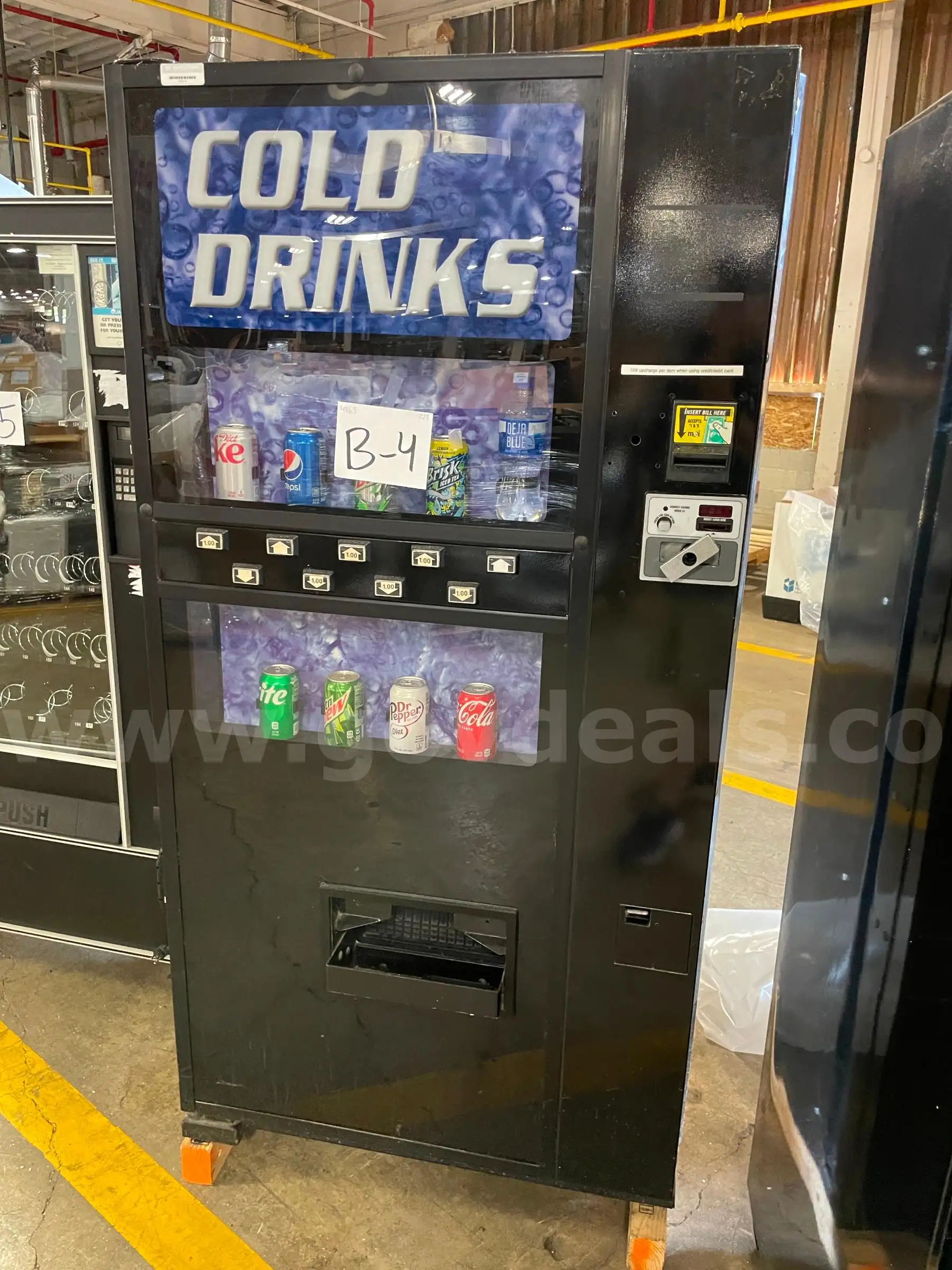 Dixie-Narco Vending Machine Model 501E