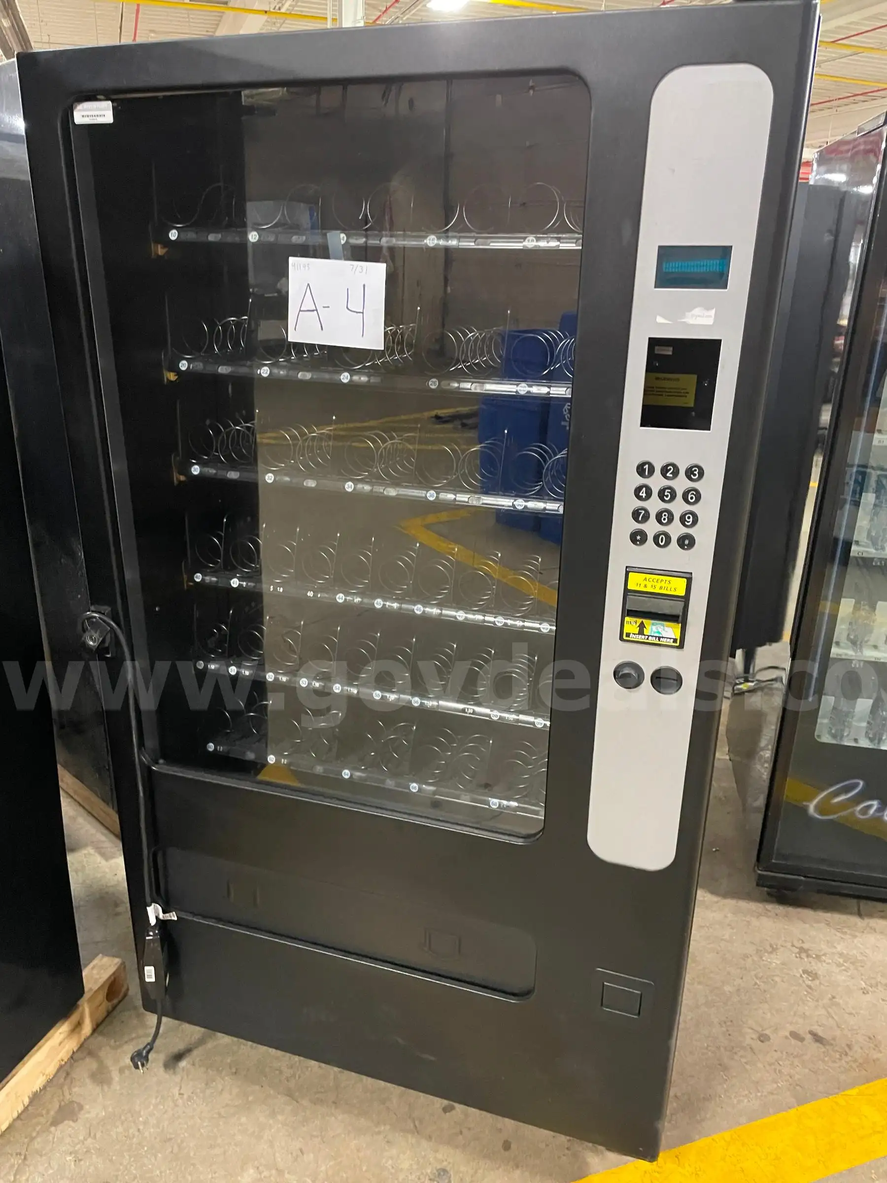 USI Snack Vending Machine Model 3509