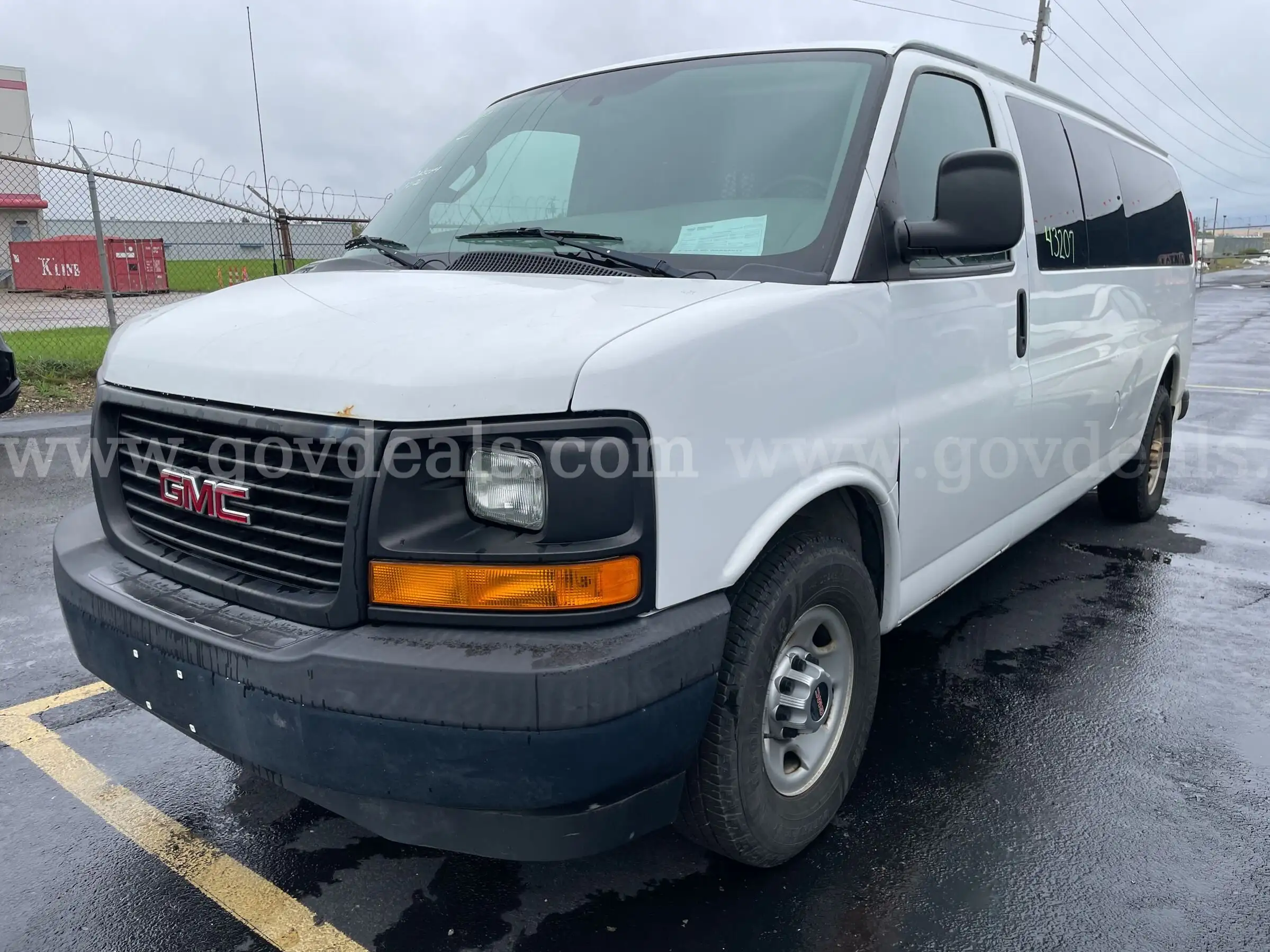 2017 GMC Savana LS 3500 Ext. Passenger VAN 4.8L V8
