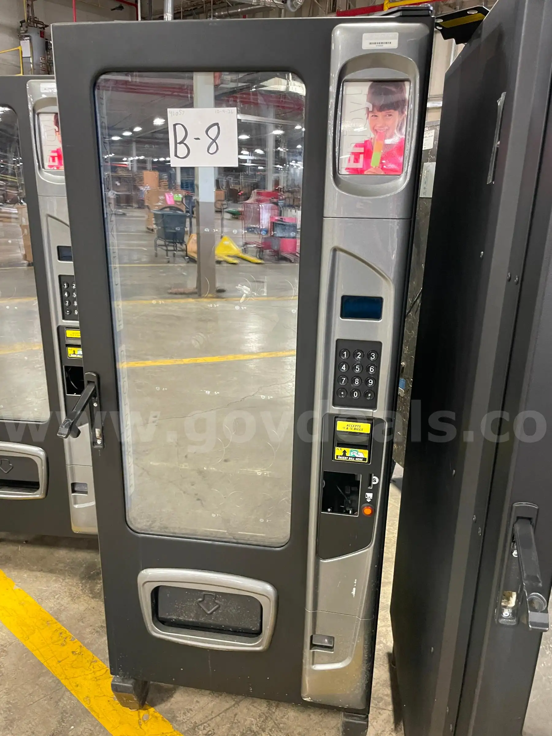 USI Alpine Vending Machine Model 3576