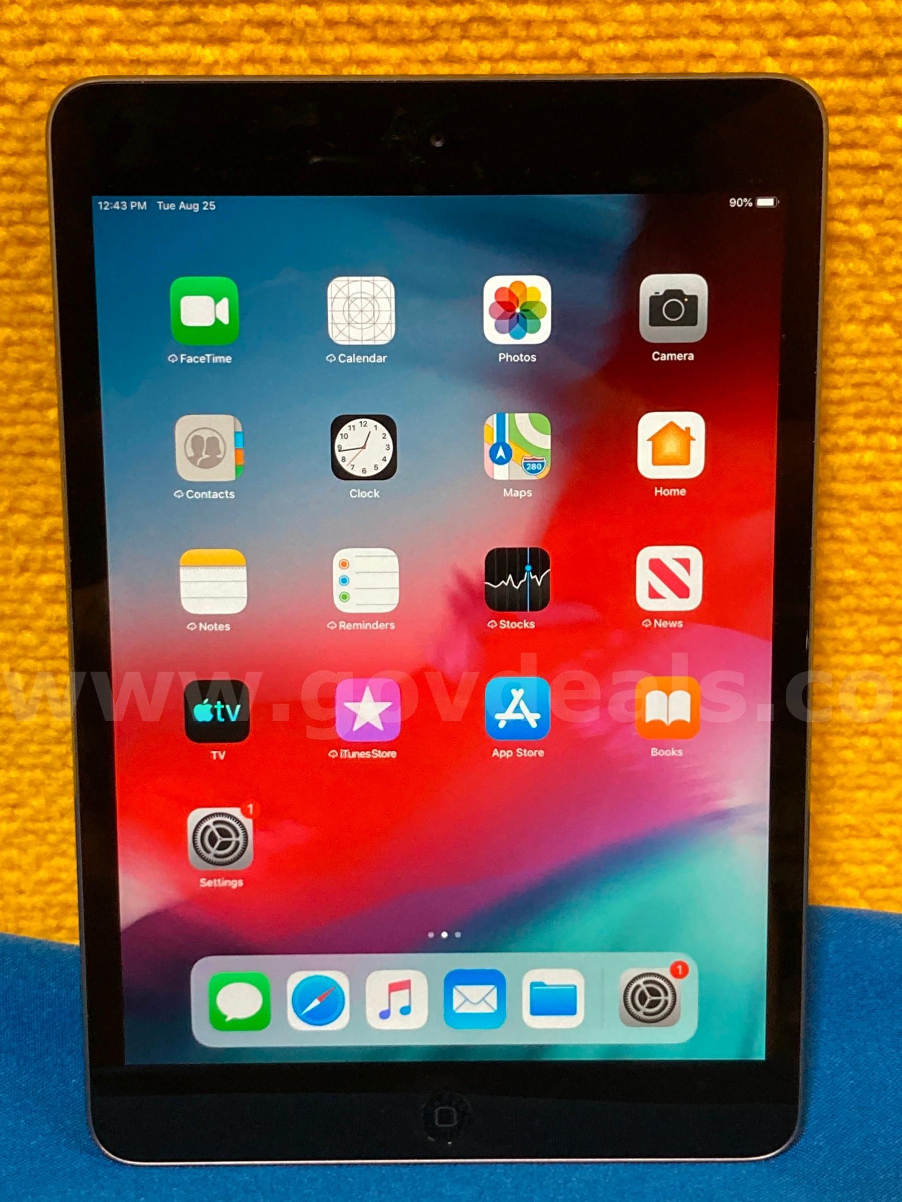 (1) Apple iPad Mini 2- 16GB Storage Software Version 12.5.8