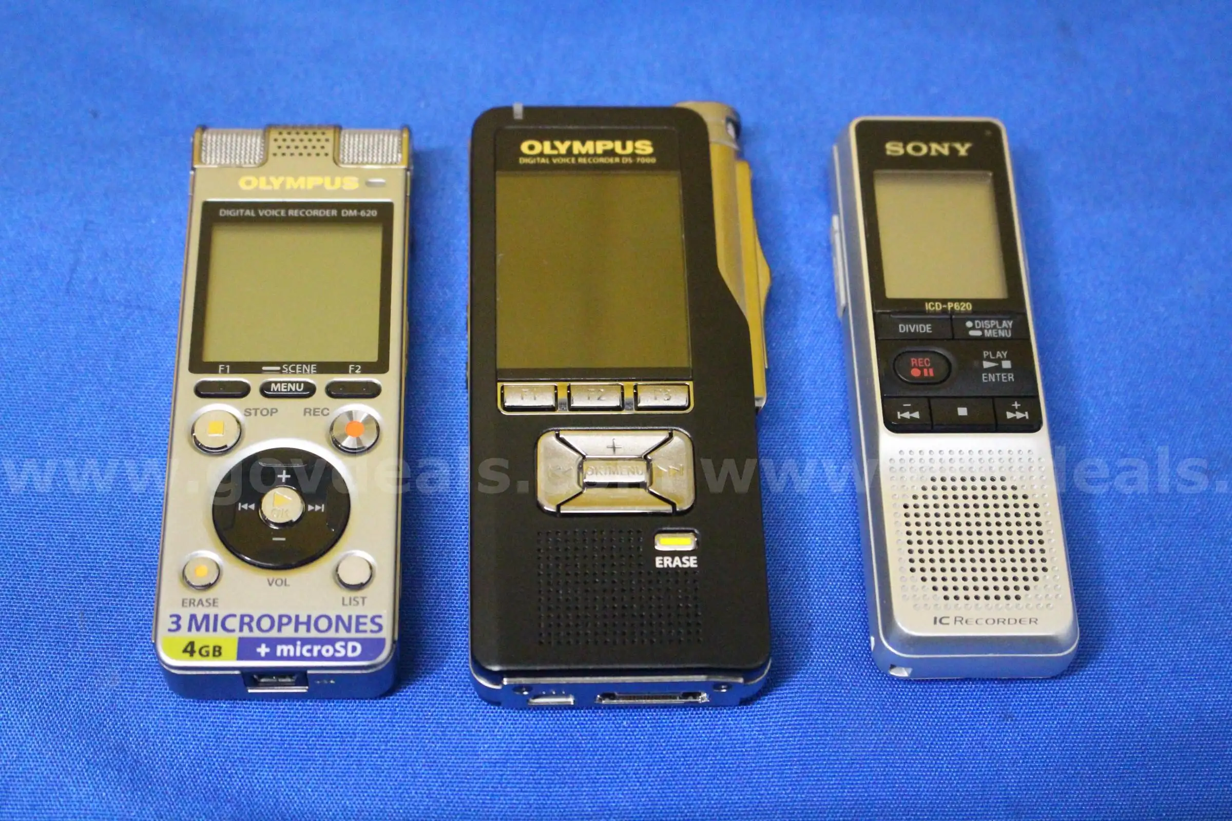 (1) Lot of (3) Voice Recorders