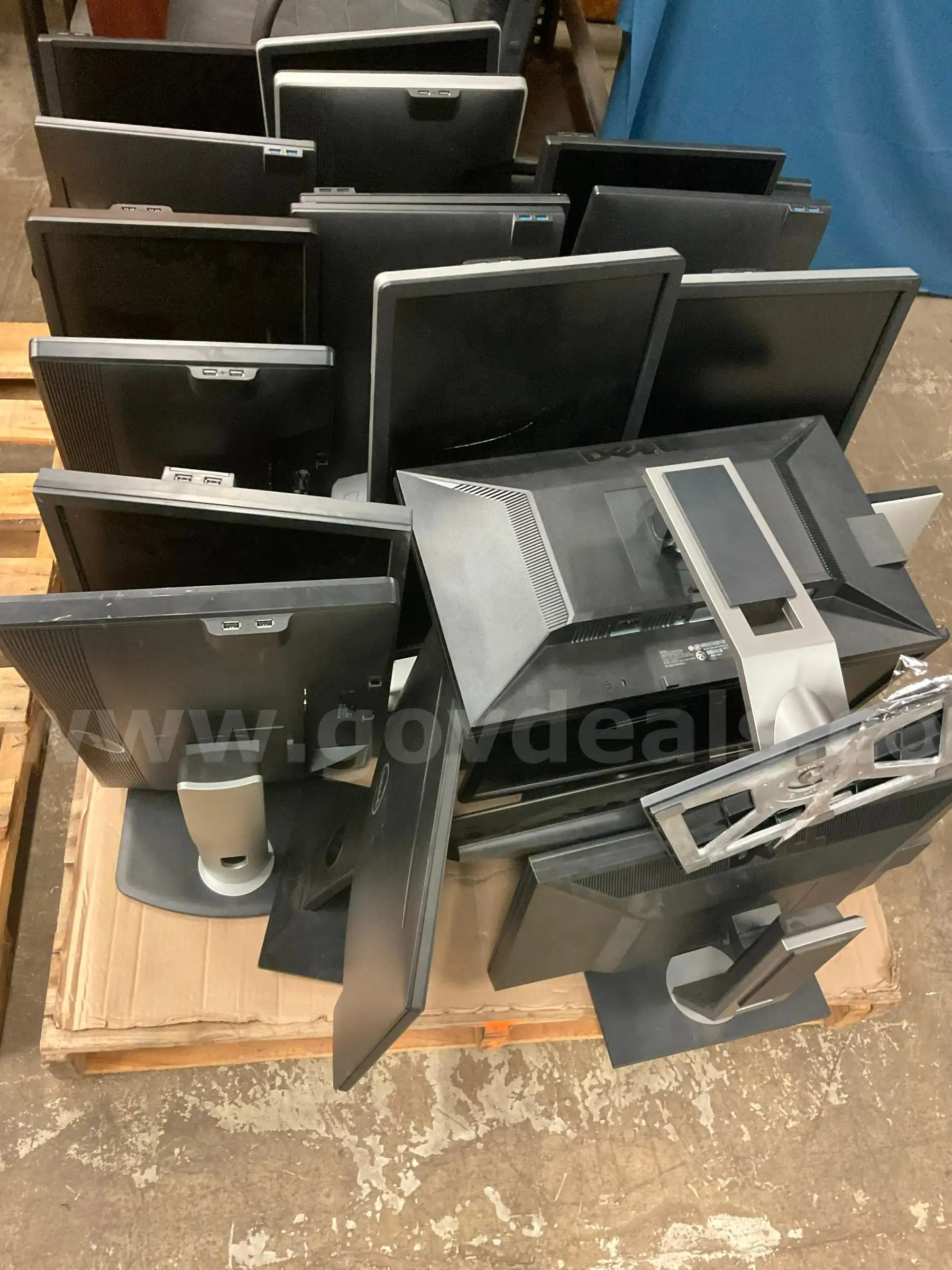 Monitors Operable Dell ASUS Etc. 22 each