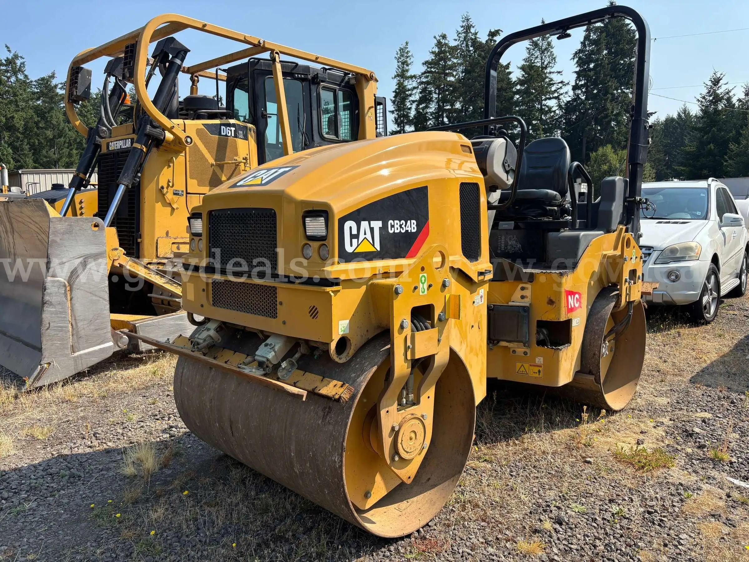 2020 Caterpillar CB34B