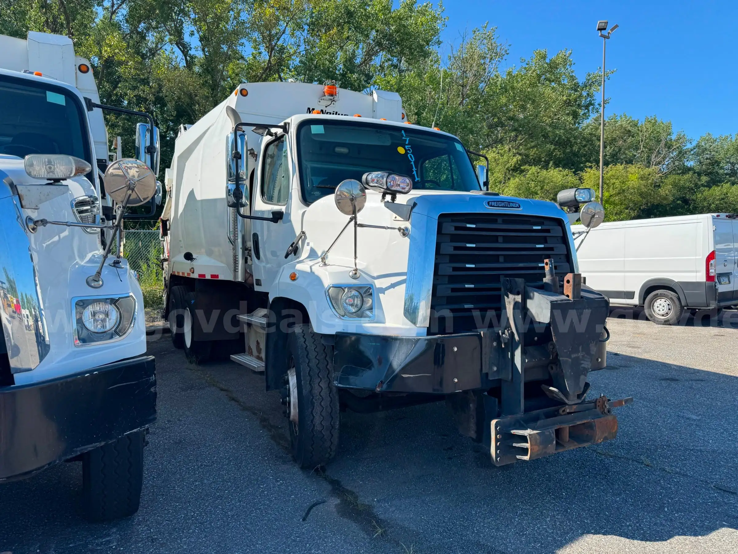 2017 Freightliner 108SD