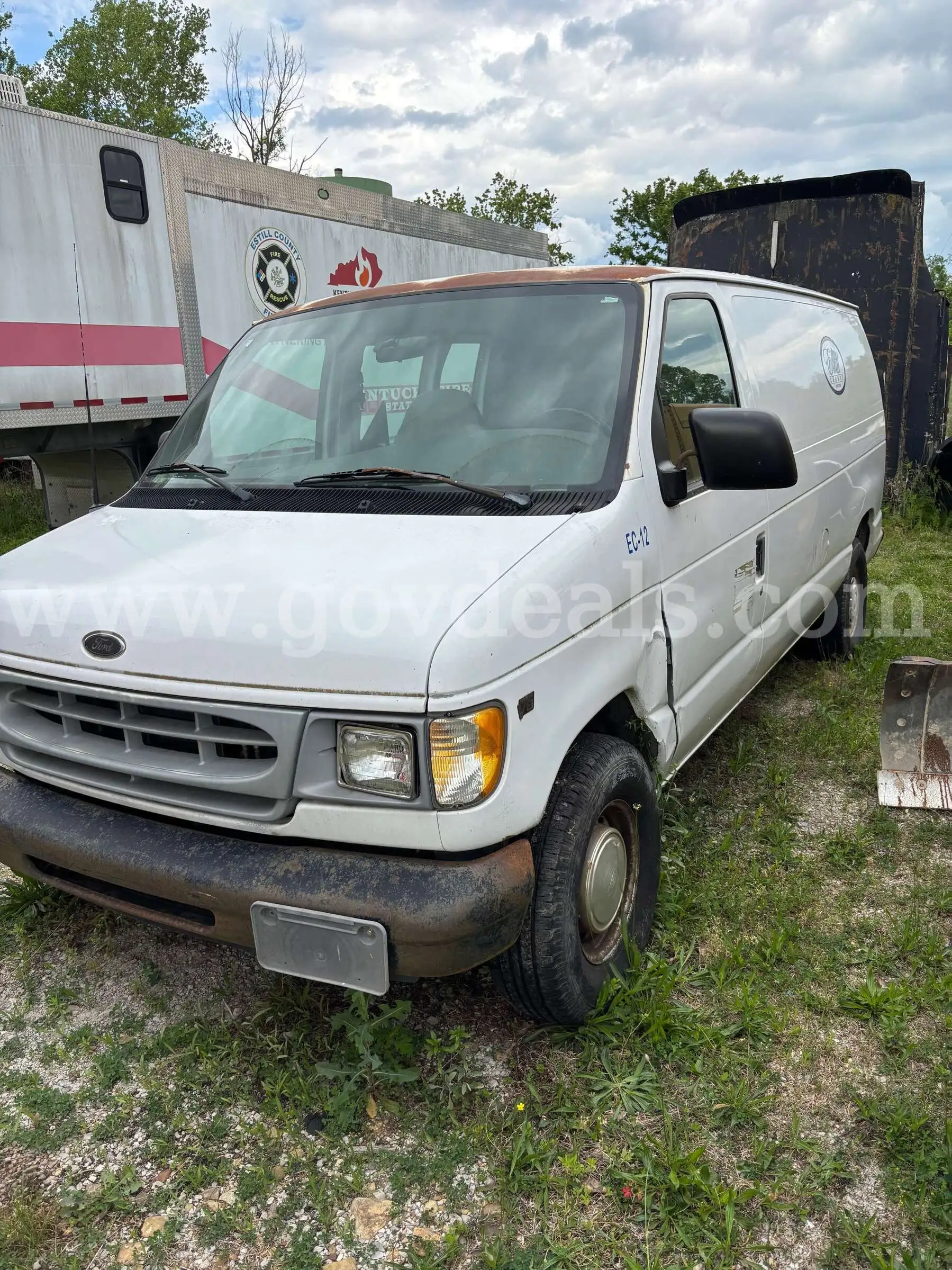 2000 Ford Econoline E150