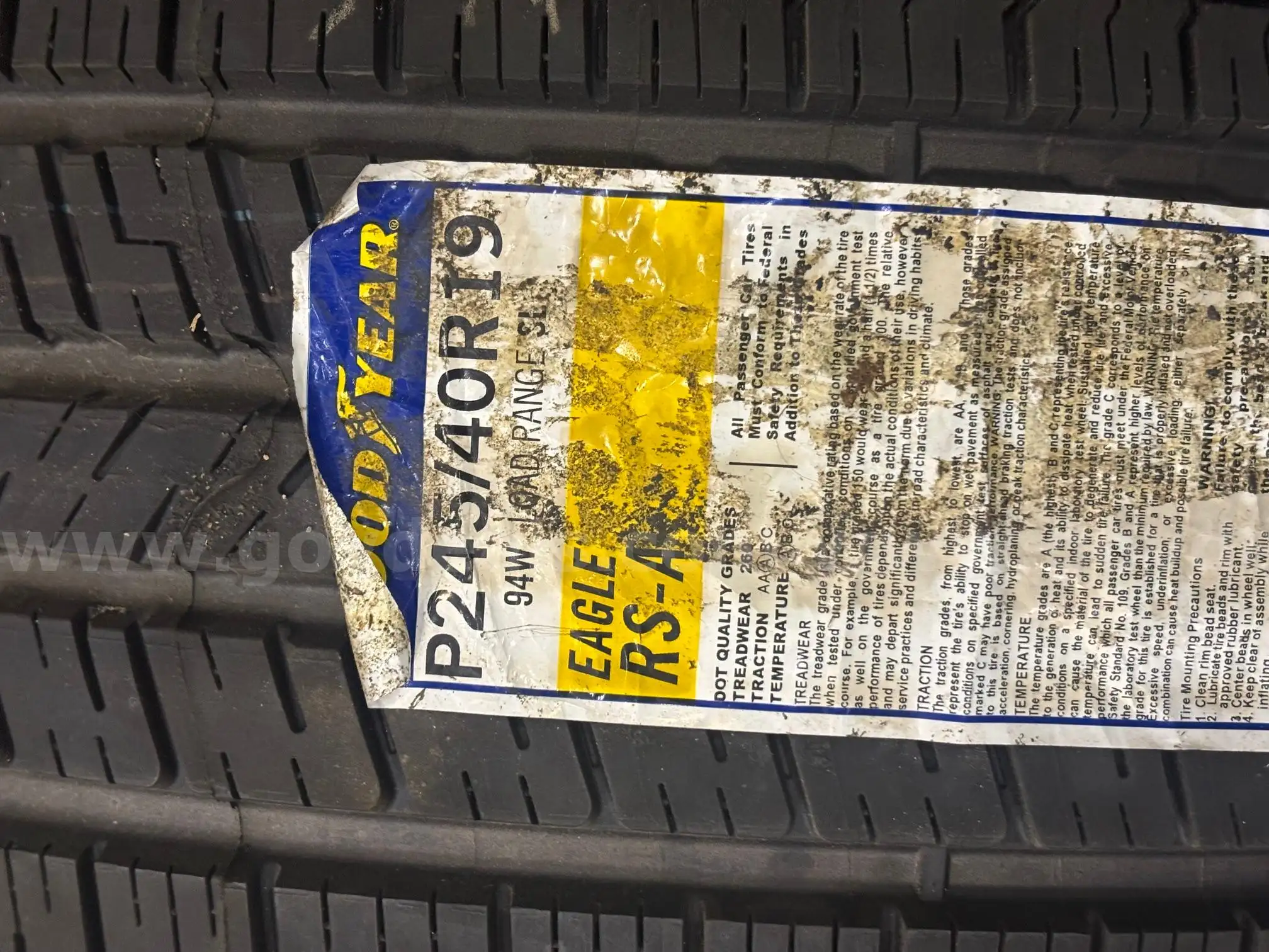 GOODYEAR P245 40R19