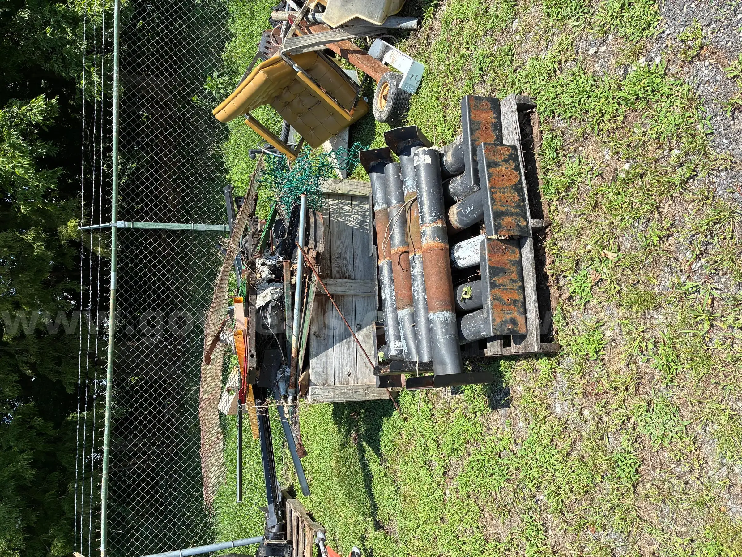 SCRAP METAL PILE (1 LOT)
