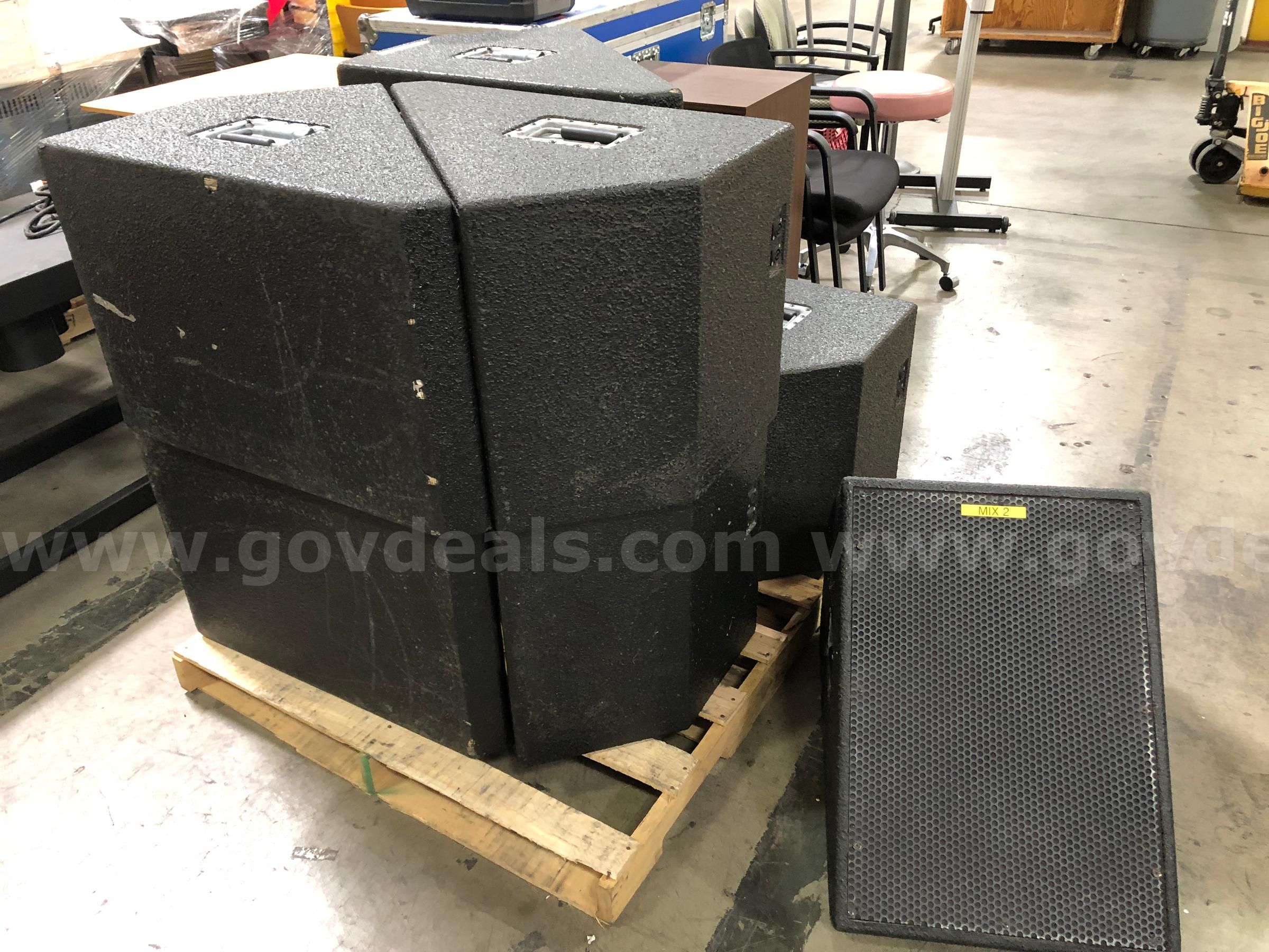 SPEAKER SET COMMERICAL PALLET LOT