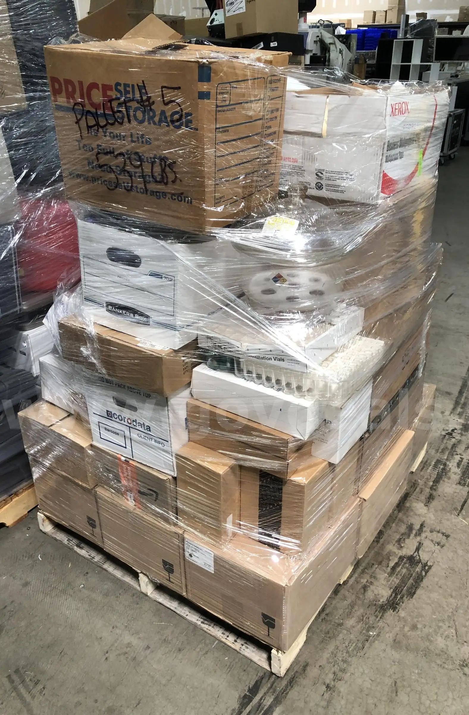 GLASSWARE SET ASSORTED LAB PALLET LOT