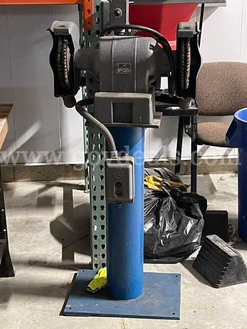 Black & Decker Catalog No. 85 (10 Heavy-Duty Grinder)