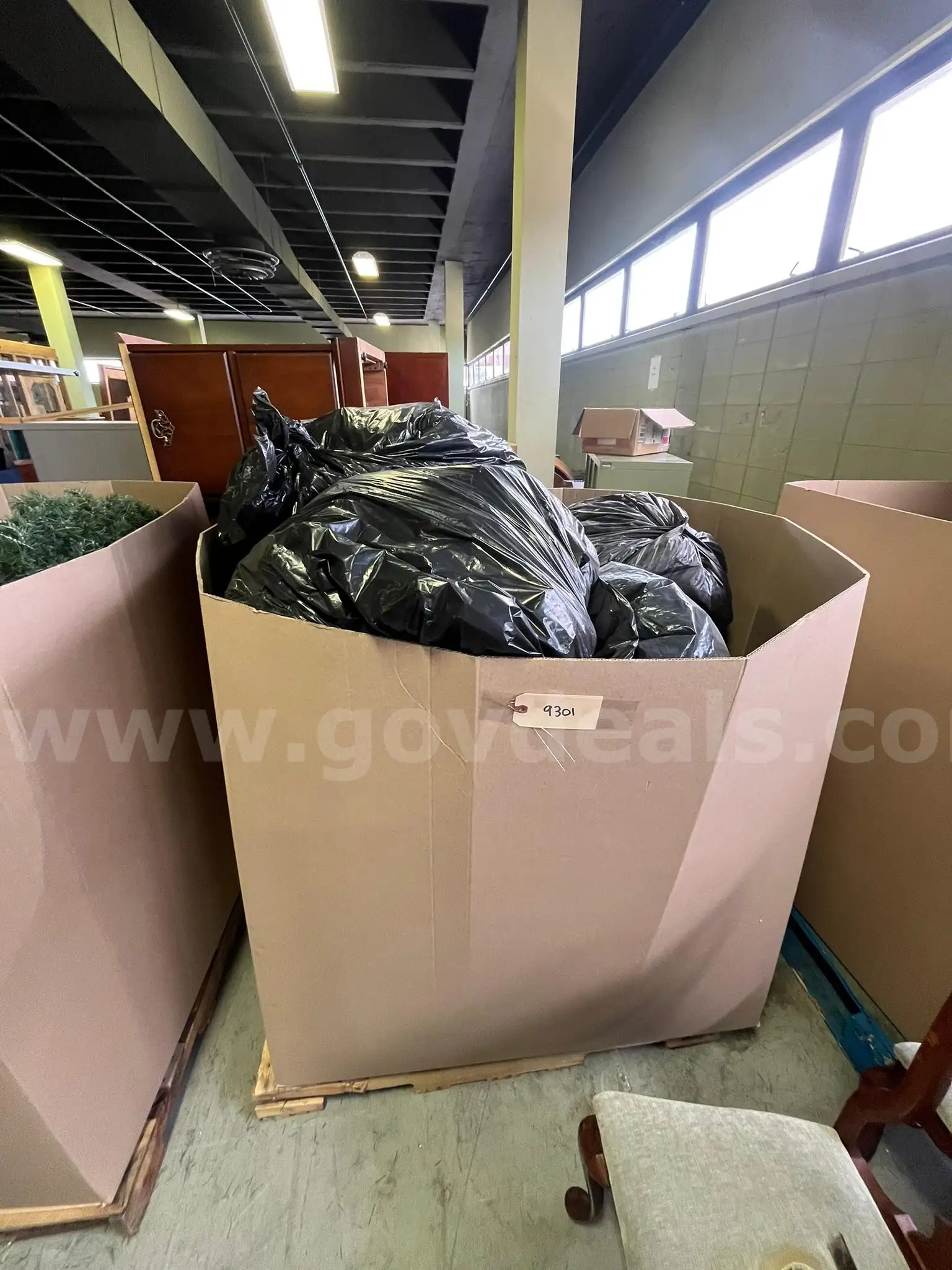 MSU Lot # 9301 - Gaylord Lot of Misc. Garland