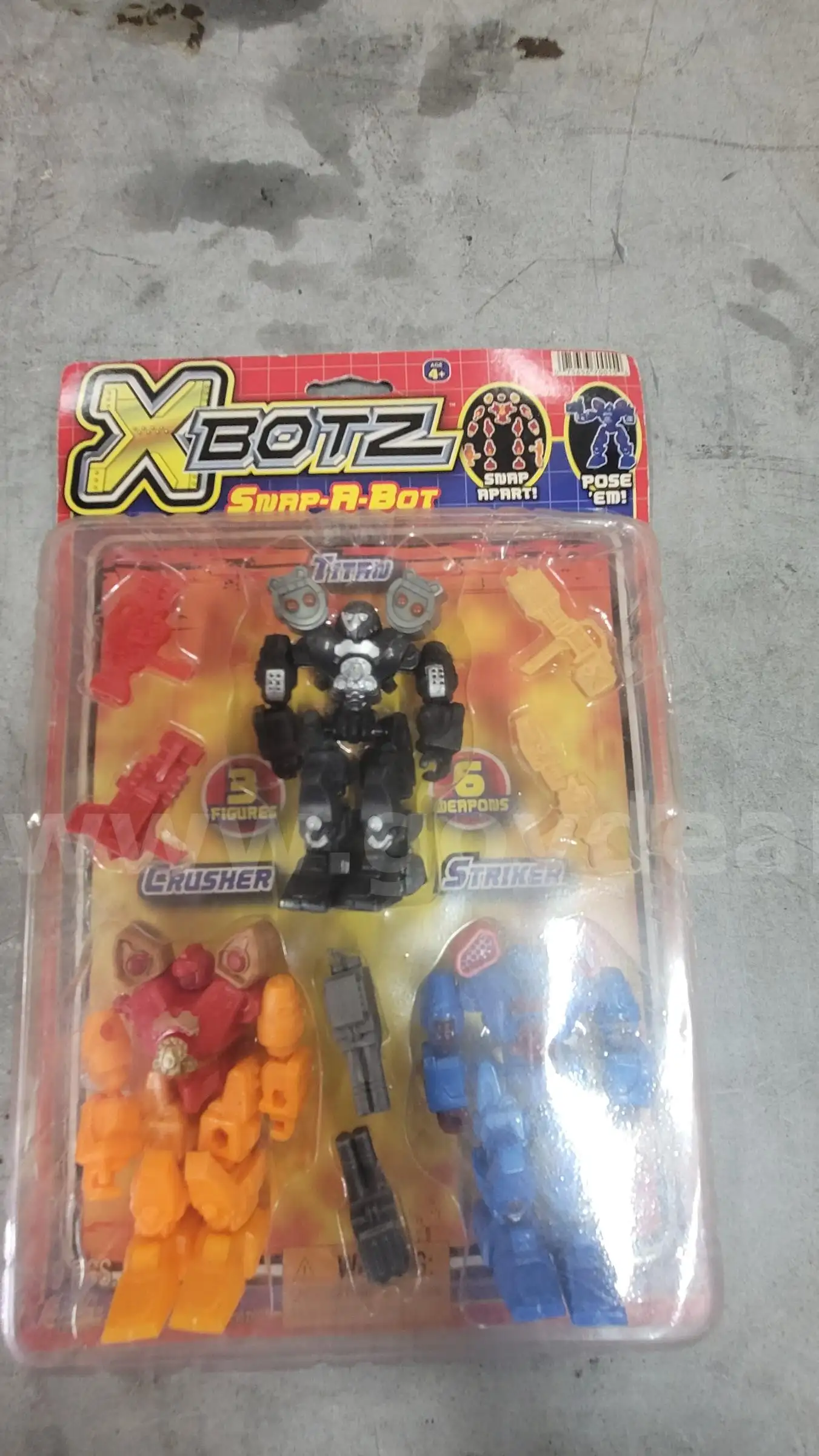 **** XBOTZ SUPER FIT ROBOT TOY SET **** (I)