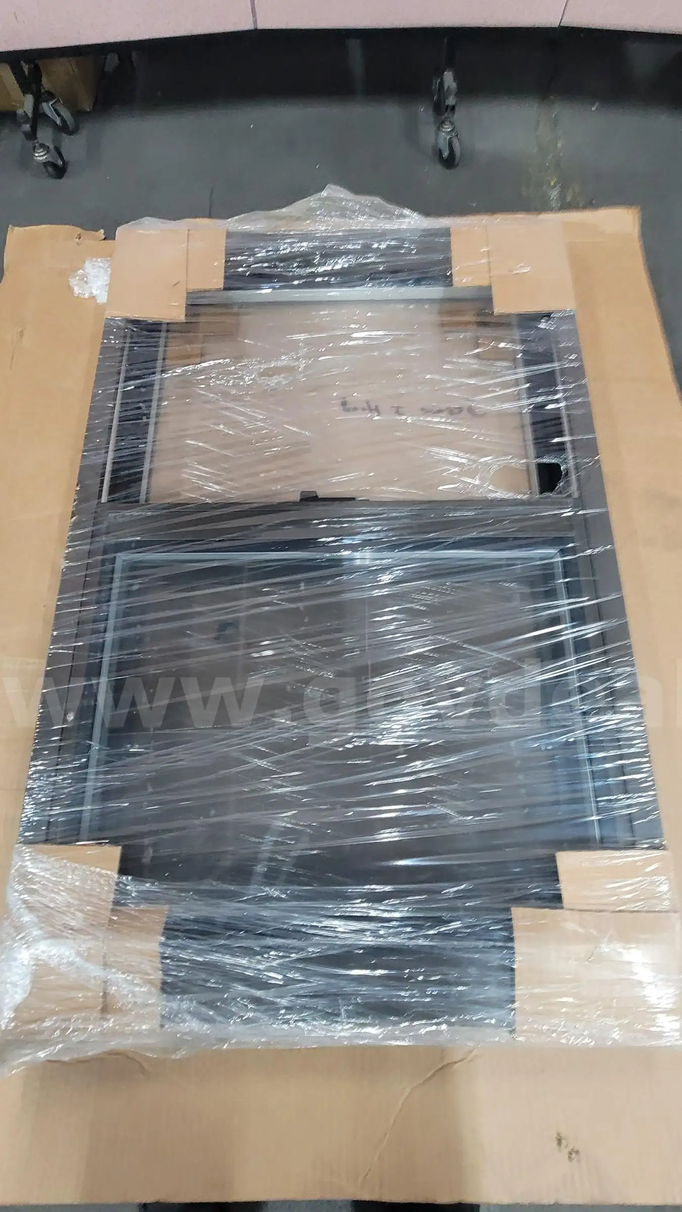 **** WINDOW WITH FRAME **** (I)