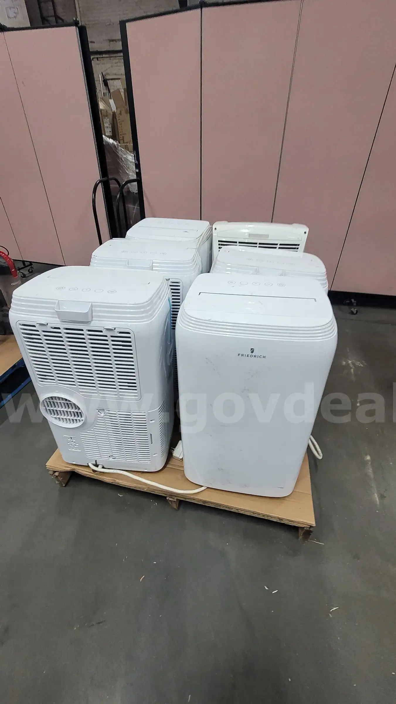 **** ASSORTED PORTABLE AIRCONDITIONING UNIT BY LOT OF 6 **** (I)