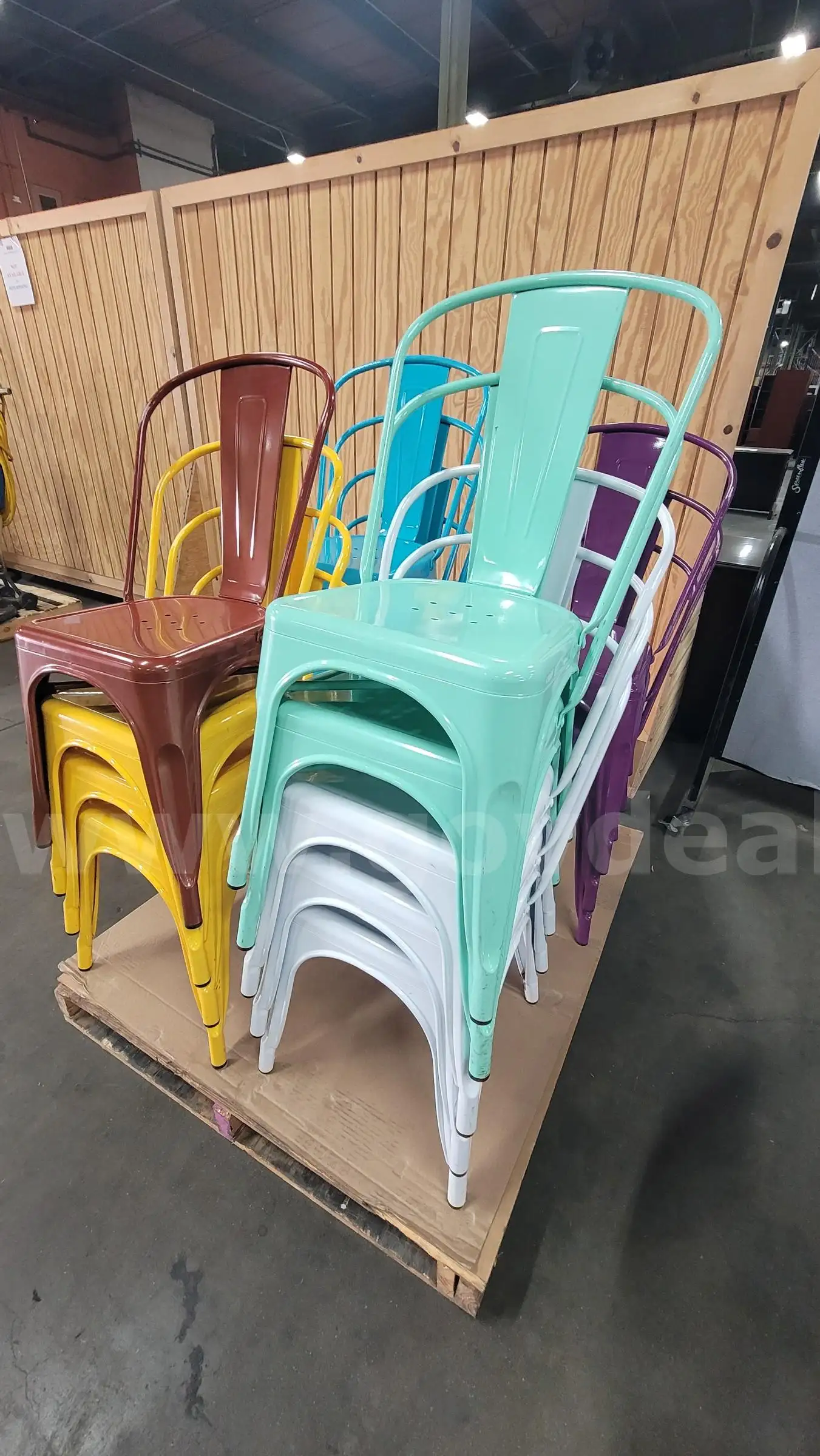 **** RESTAURANT HOSPITALITY METAL OUTDOOR COLORFUL CHAIRS **** (I)