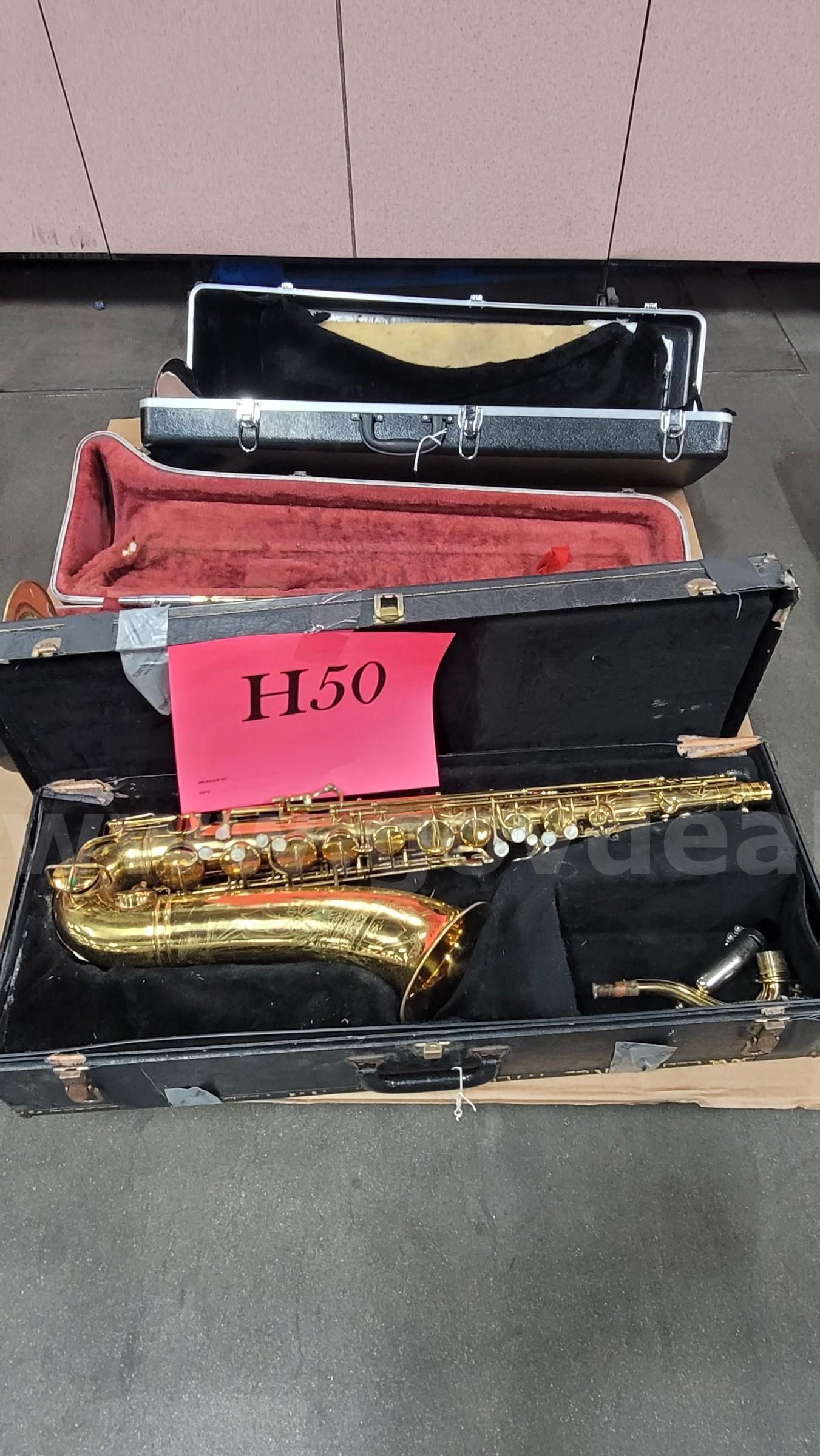 **** ASSORTED MUSICAL INSTRUMENTS **** (I)