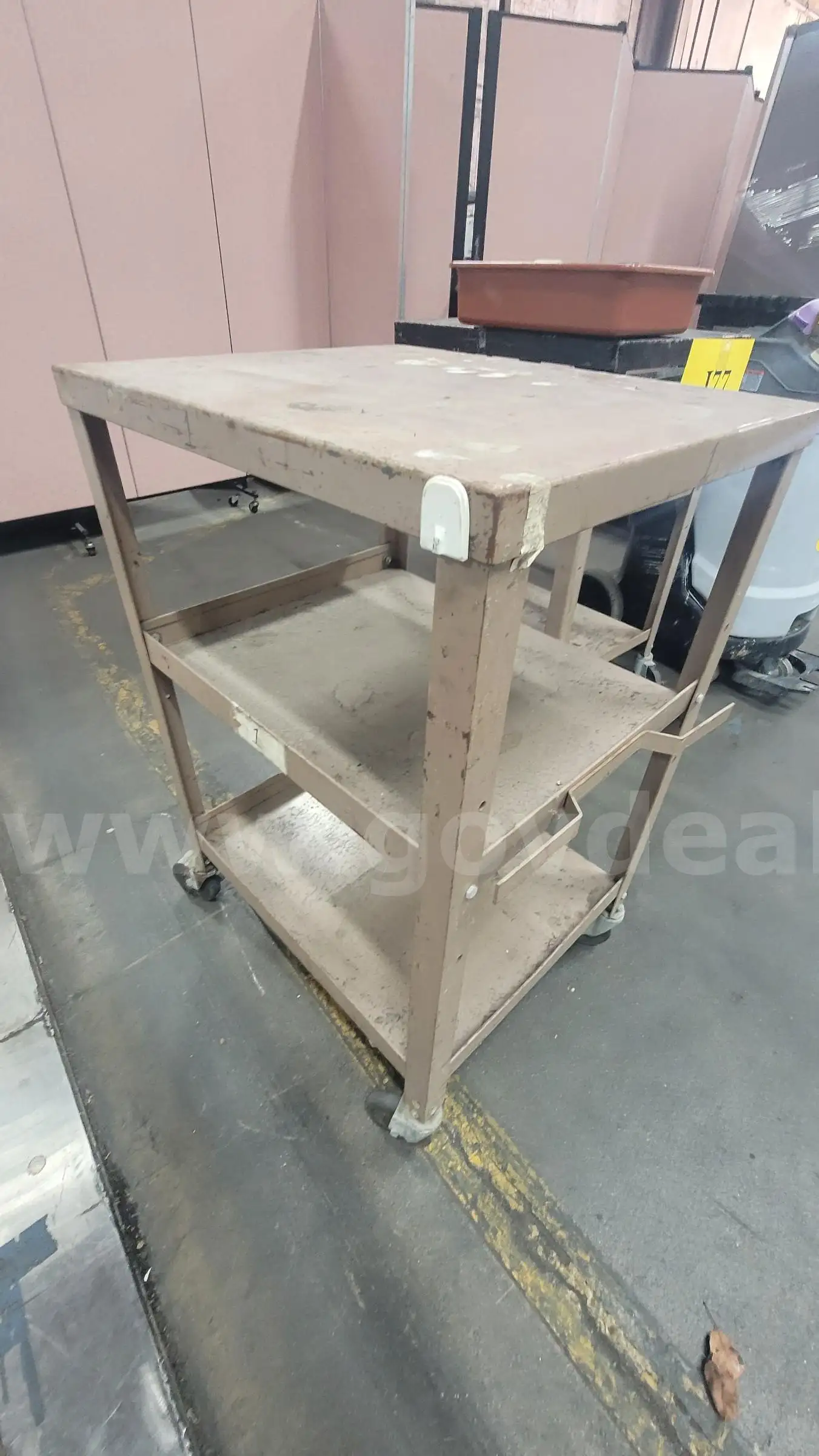 **** TIER ROLLING METAL UTILITY CART **** (I)