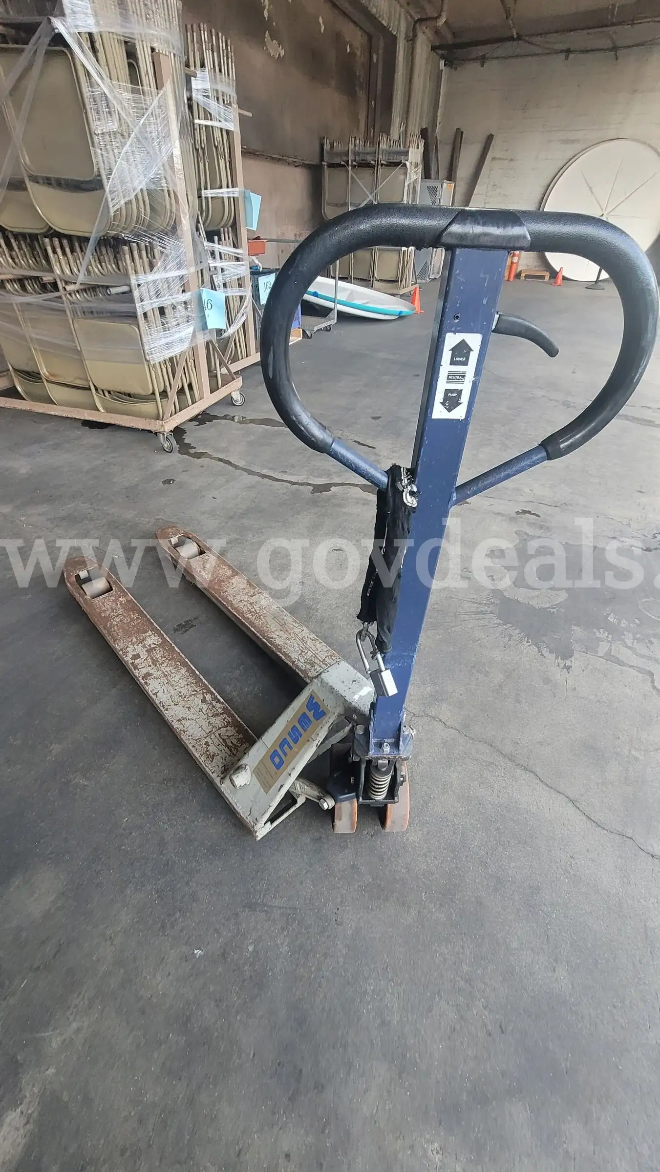 **** WESCO MANUAL PALLET JACK **** (I)