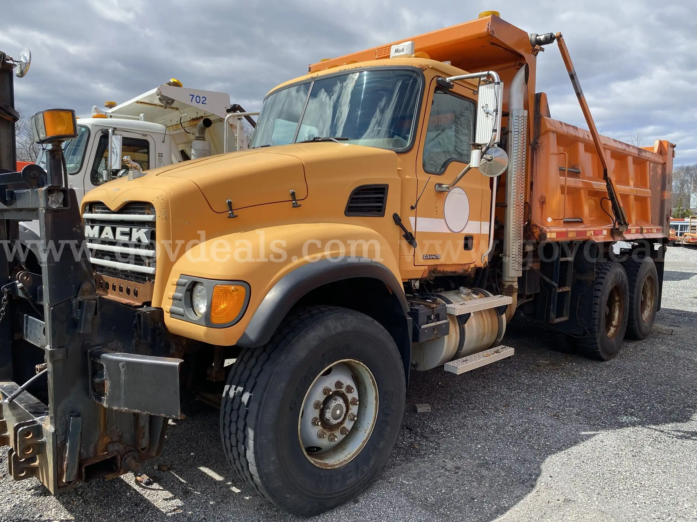 2005 Mack CV713 Granite