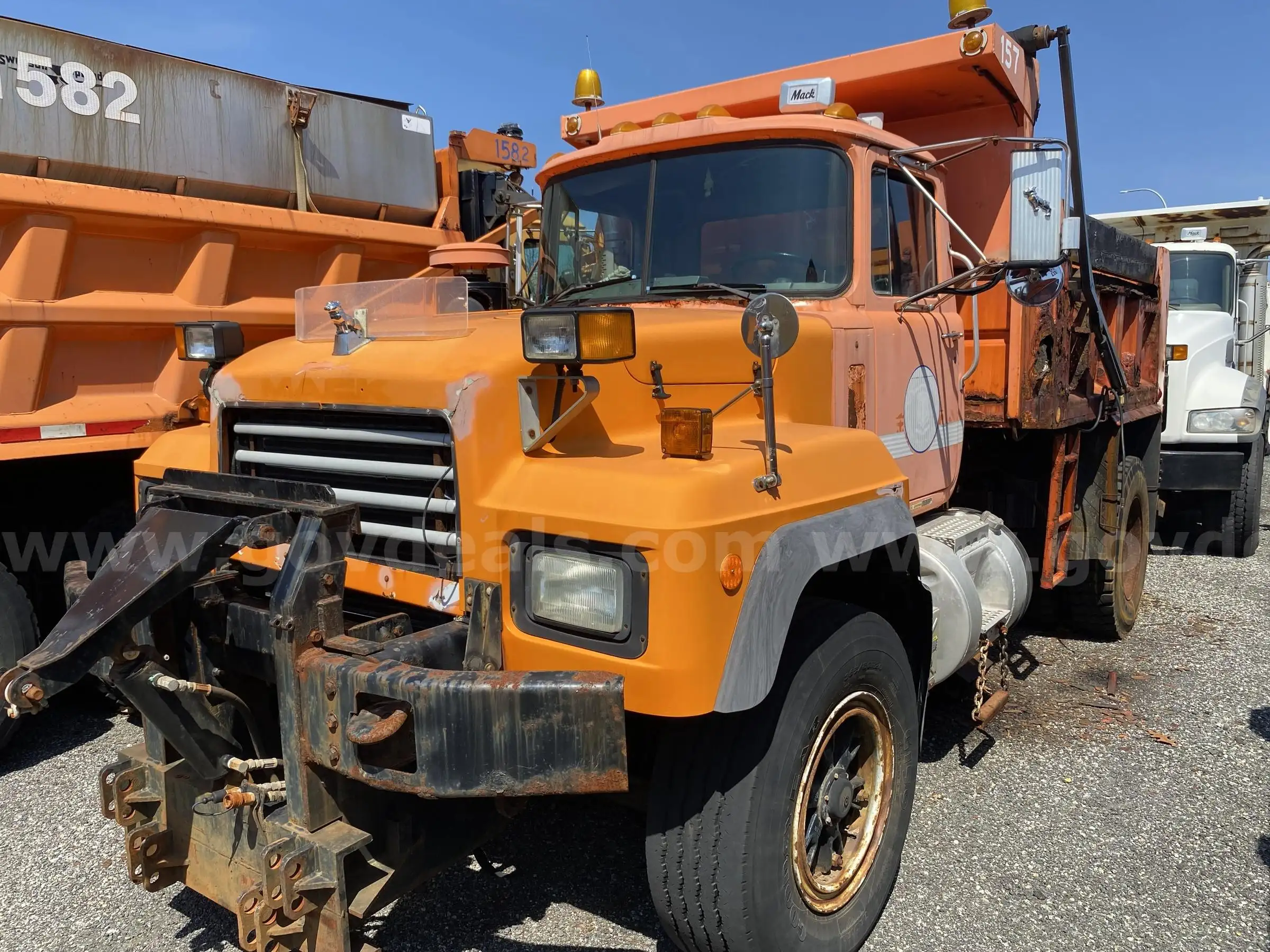 2004 Mack RD688P