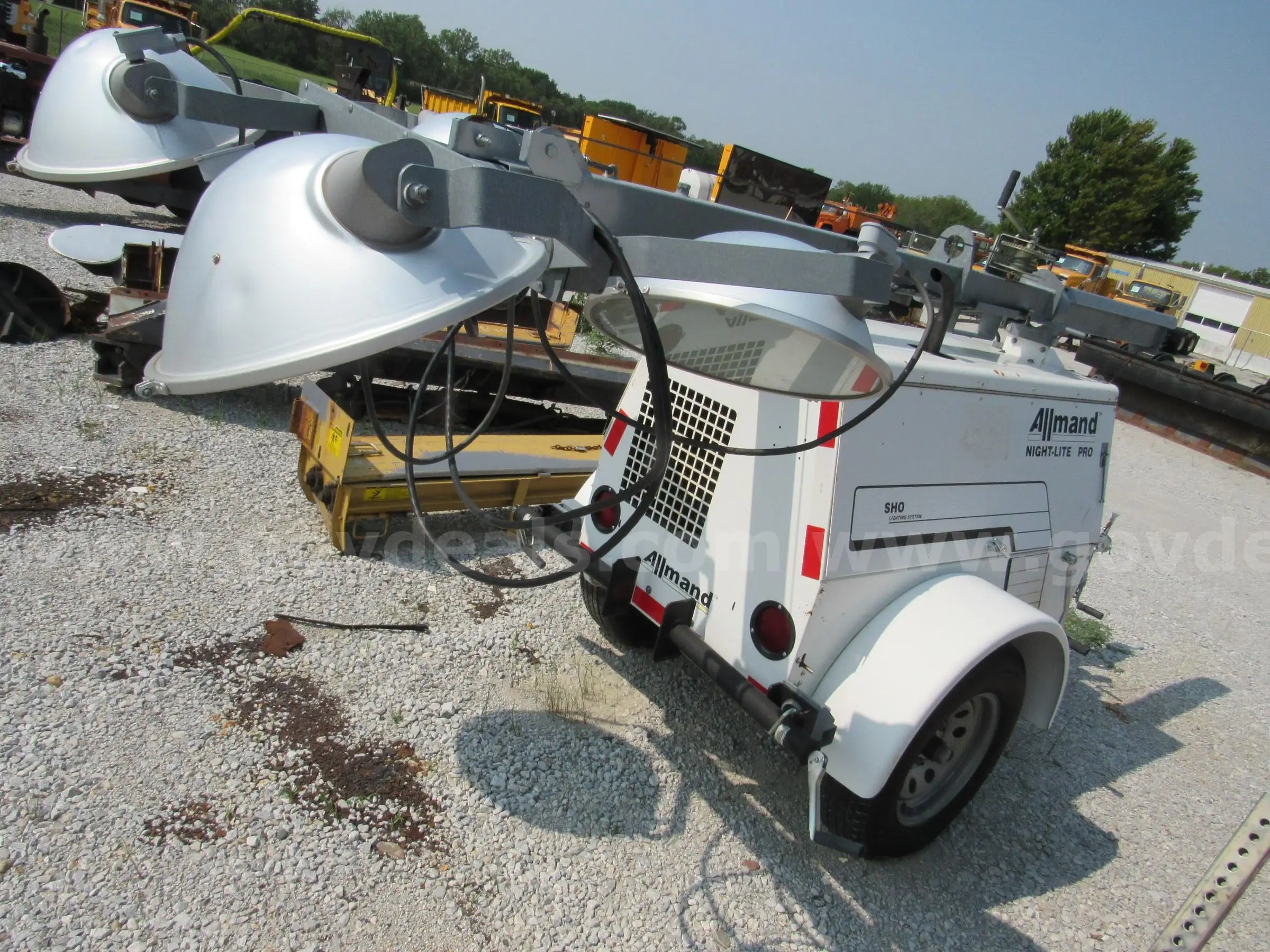 2004 Allmand Portable Light Plant