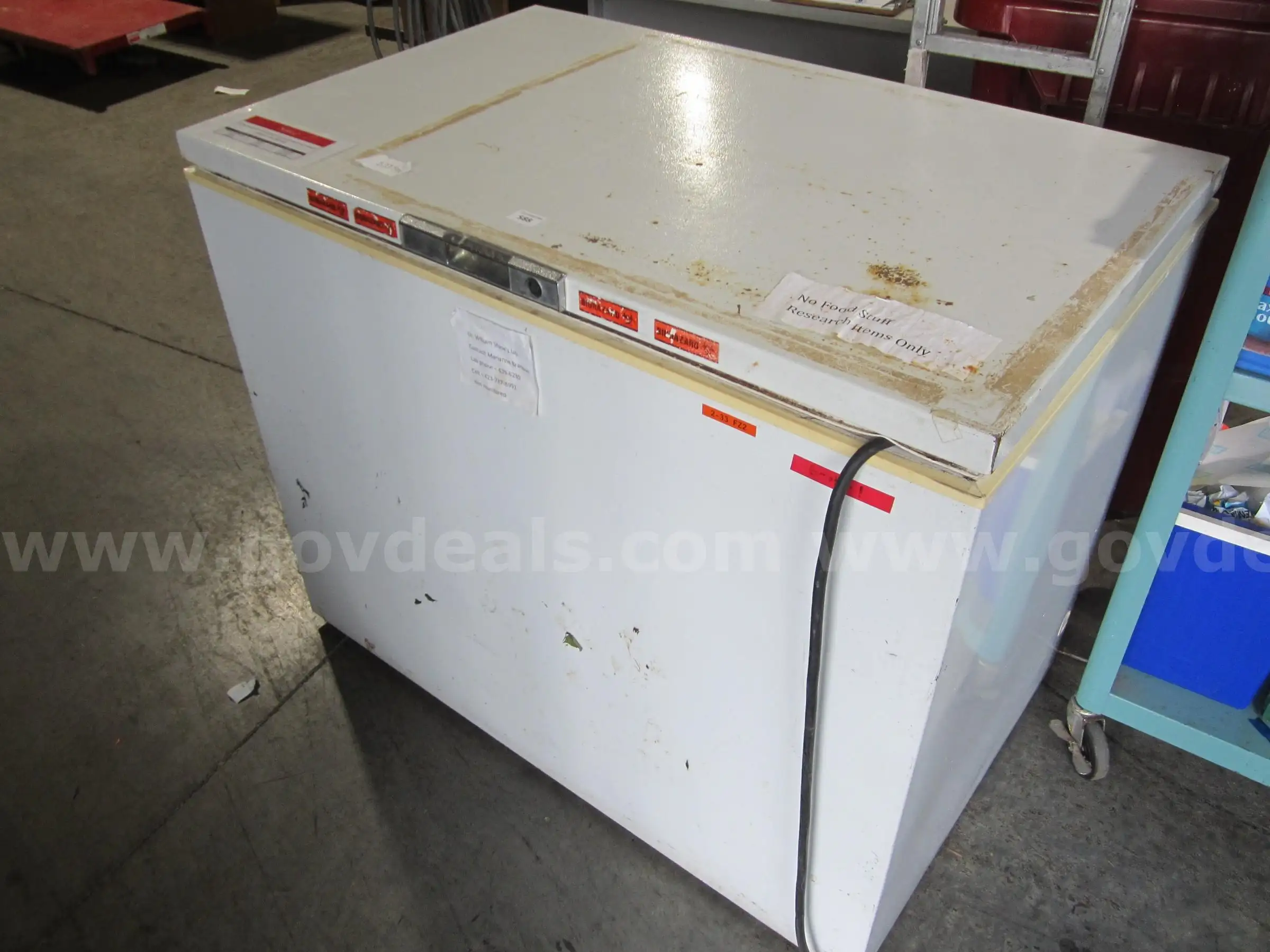 LAB FREEZER LOT 588