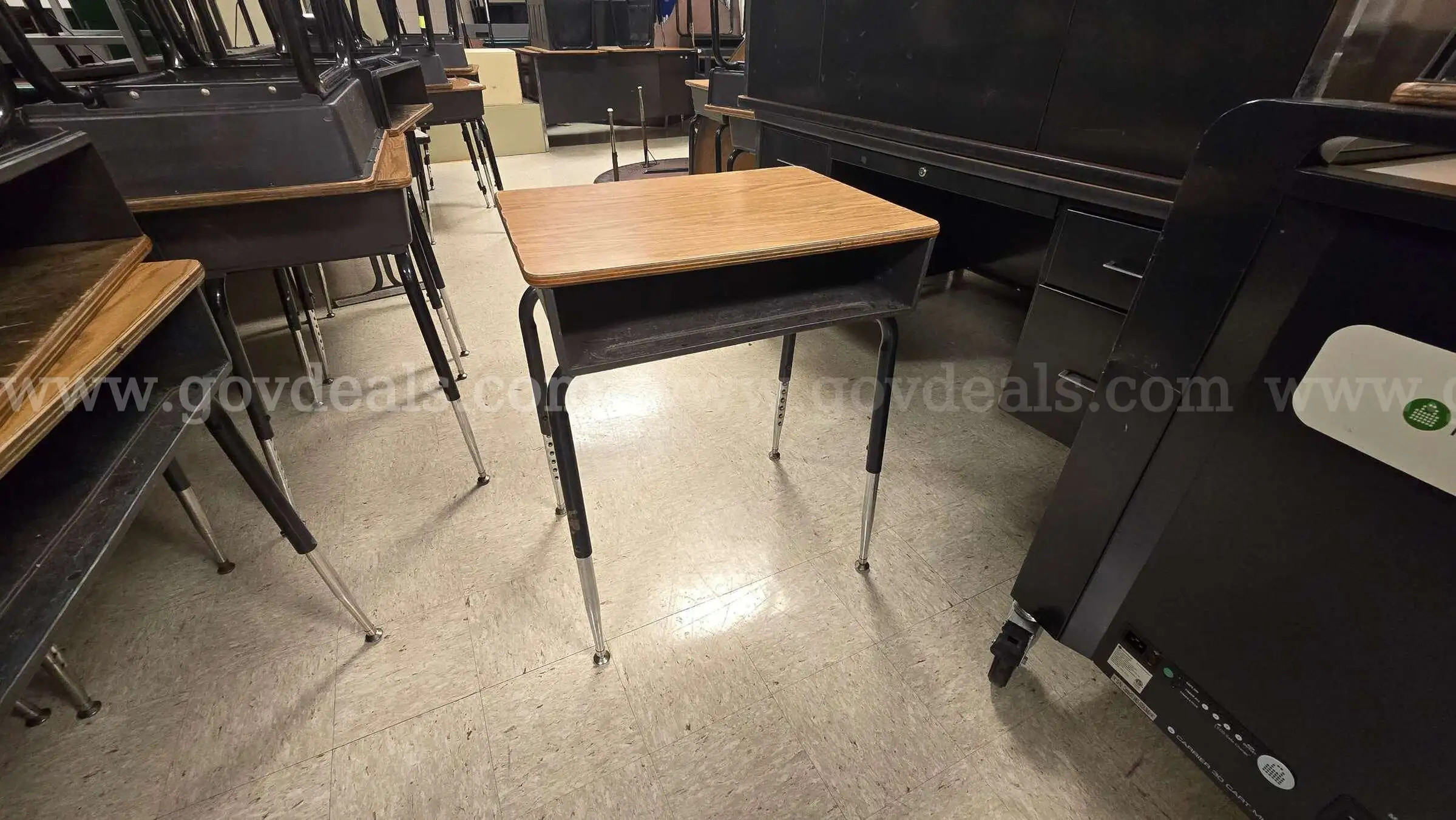 Lot 6 of 6 50 Student Classroom Desks with Book Storage