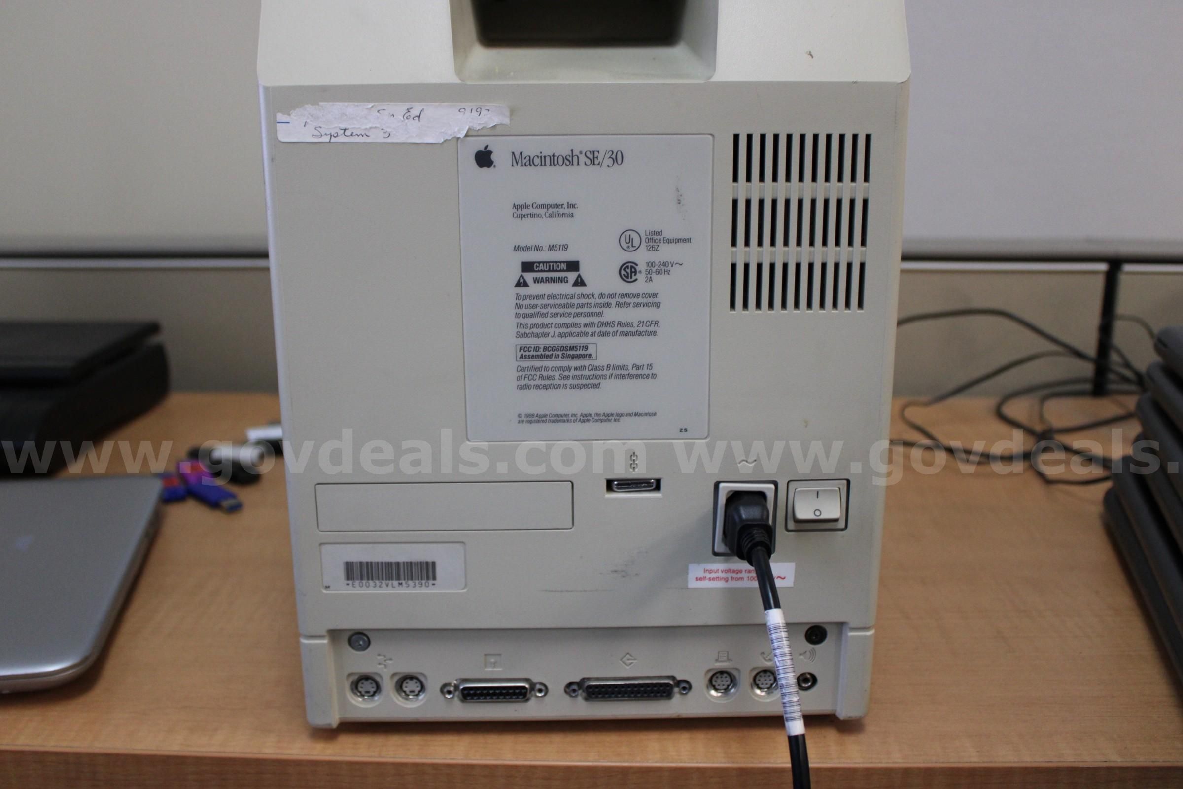 Apple SE 30