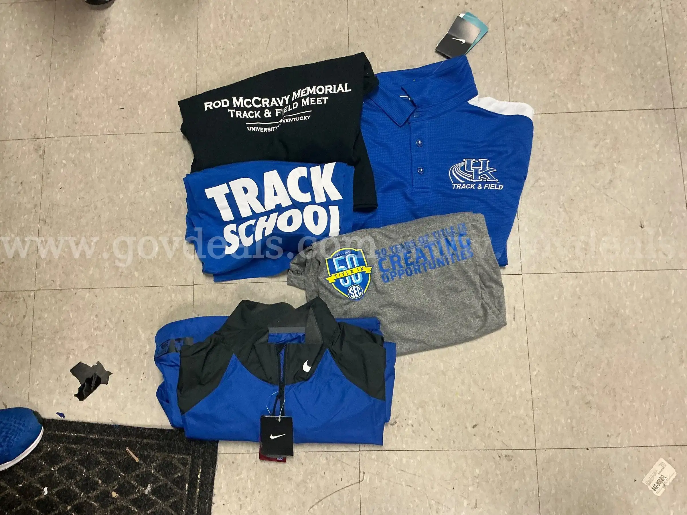 XL - T-Shirts (2) Long Sleeve (1) Quarter-Zip (1) Polo (1)