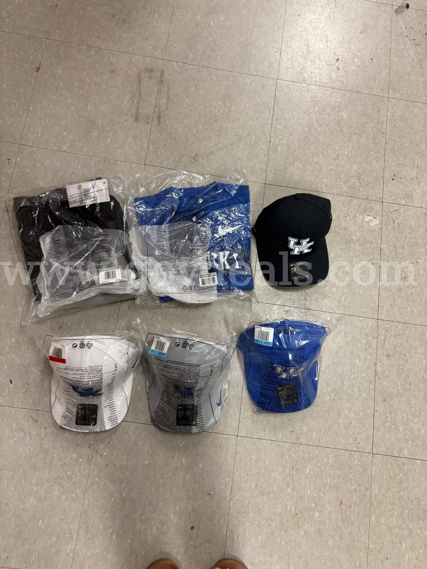 2 XS Kentucky Tshirts 4 Kentucky Hats (Grey Black Blue White)