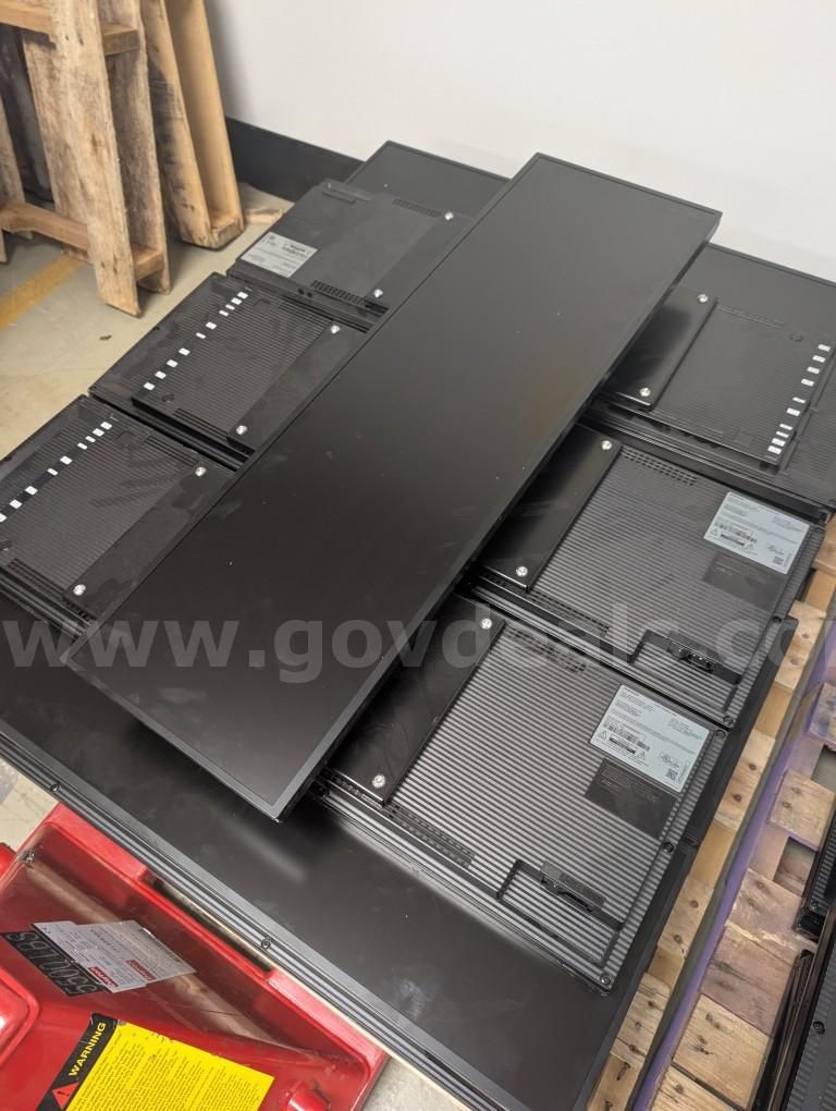 Lot of 16 37 half-size TVs