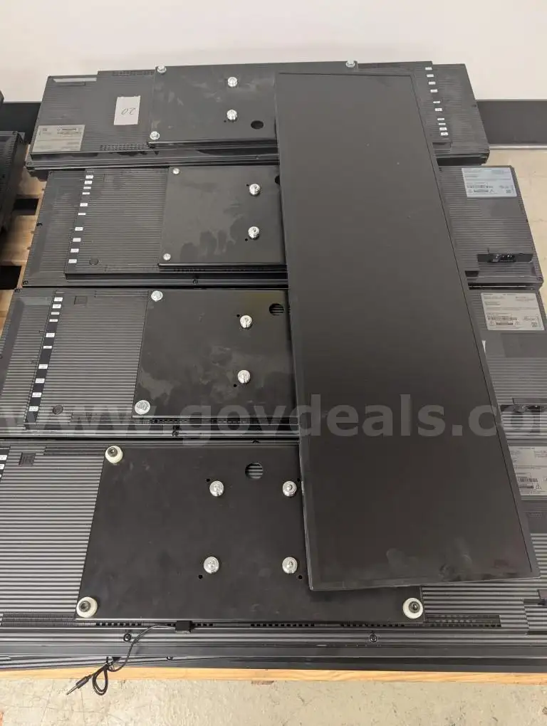 Lot of 17 37 half-size TVs