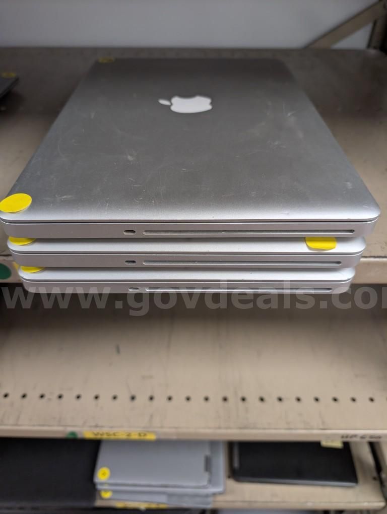 Lot of 3 Magsafe 1 MacBook Pro 13 laptops