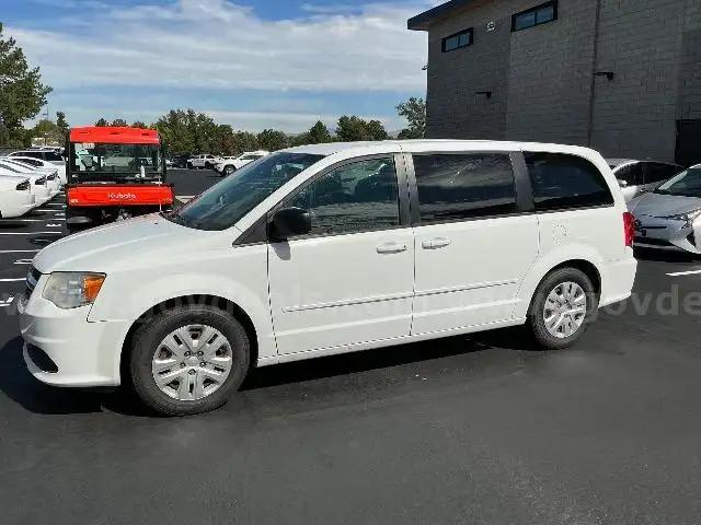 2017 DODGE GRAND CARAVAN SE SEVEN SEATER MINI VAN -- UNLEADED E85