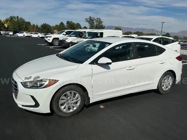 2018 HYUNDAI ELANTRA SE