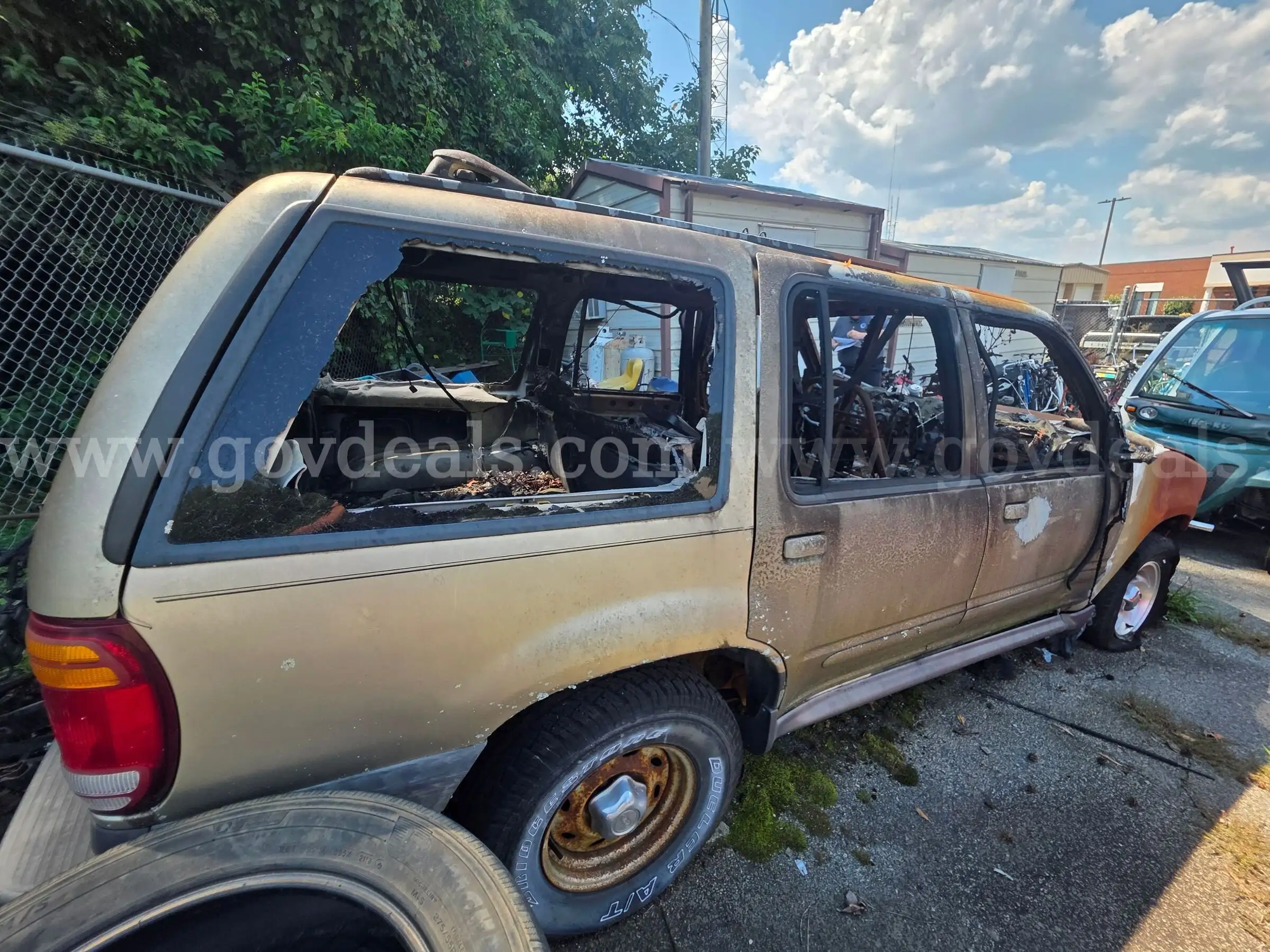 2000 Ford Explorer