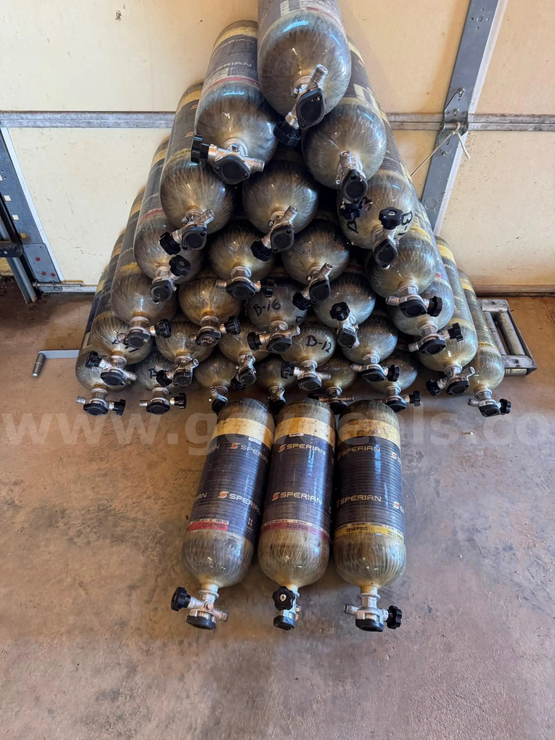 Sperian Carbon Cylinders 2 216 PSI