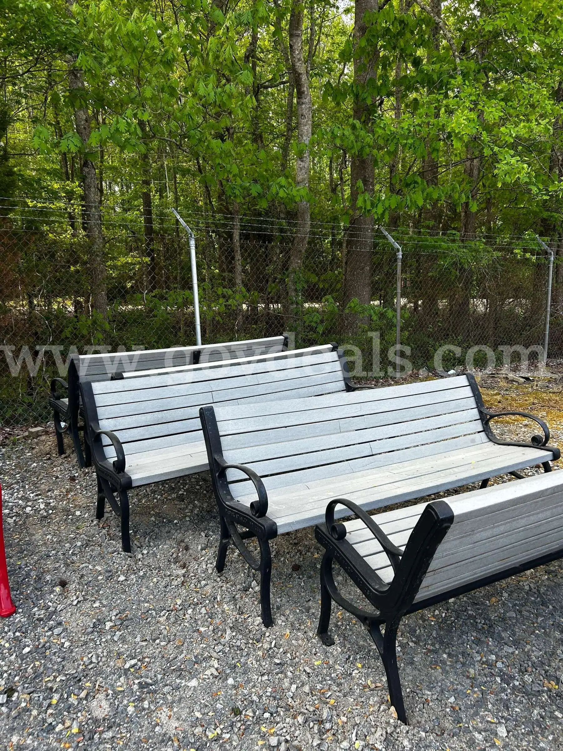 1 Lot of 9 Victor Stanley Benches