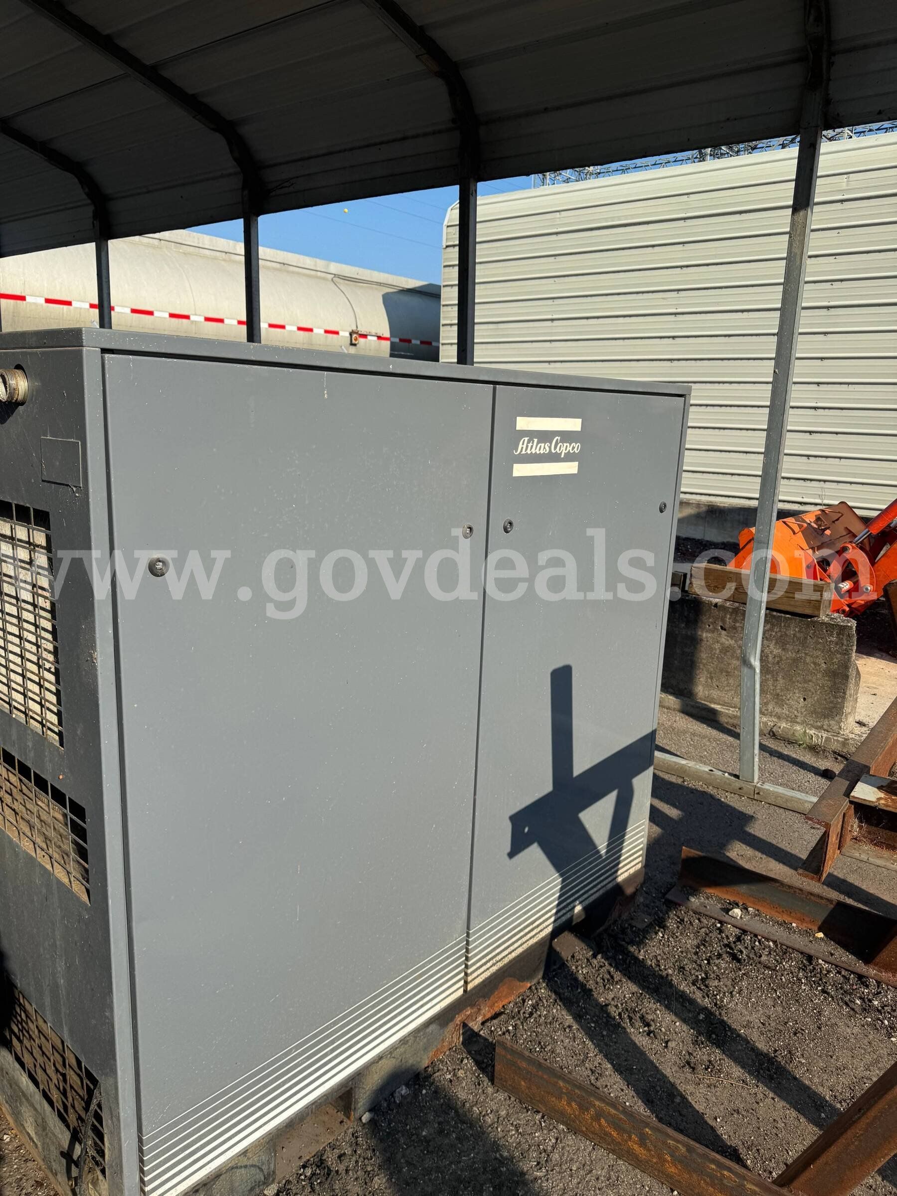 ATLAS COPCO AIR COMPRESSOR