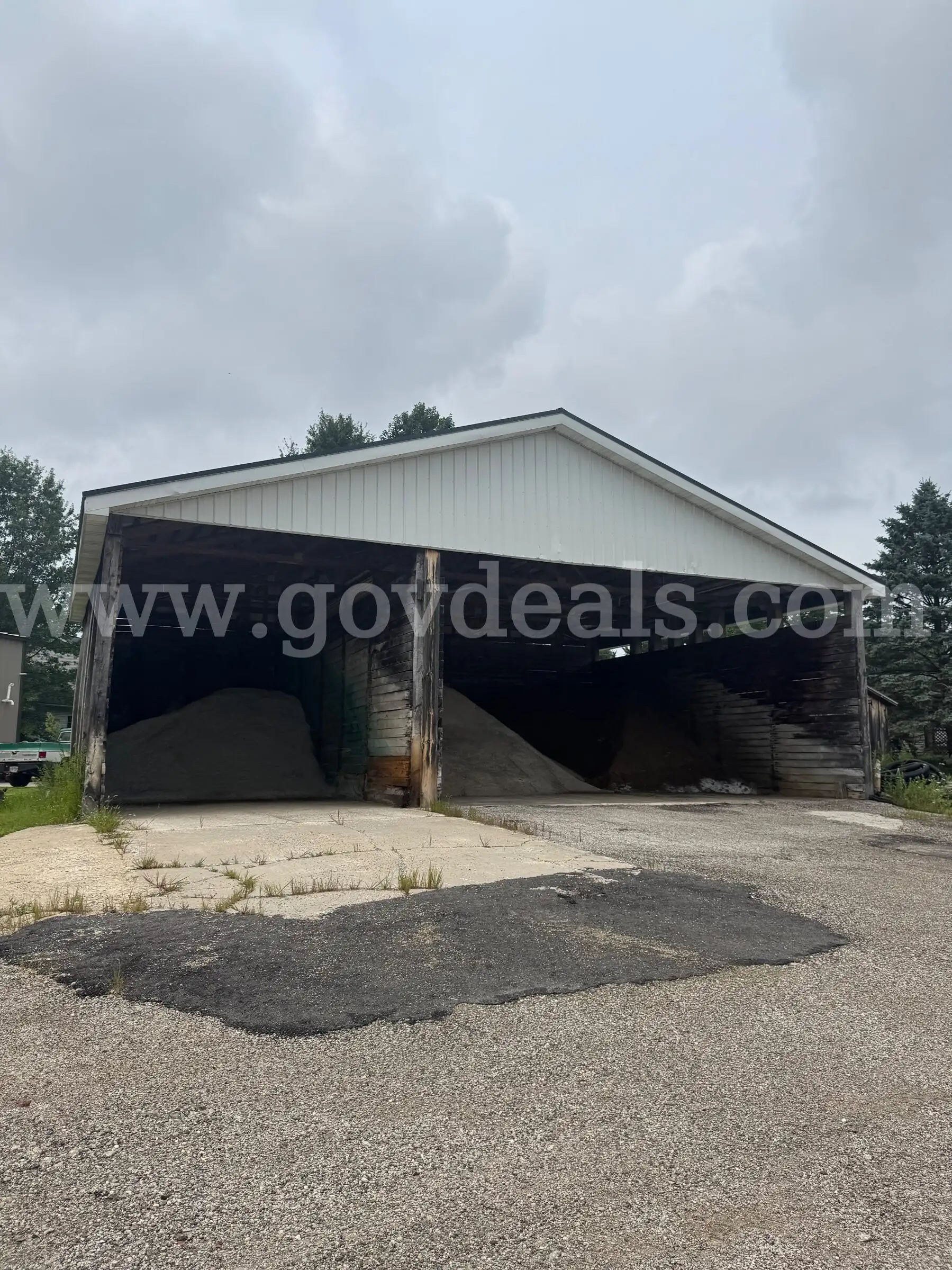 Road Department Salt shed building