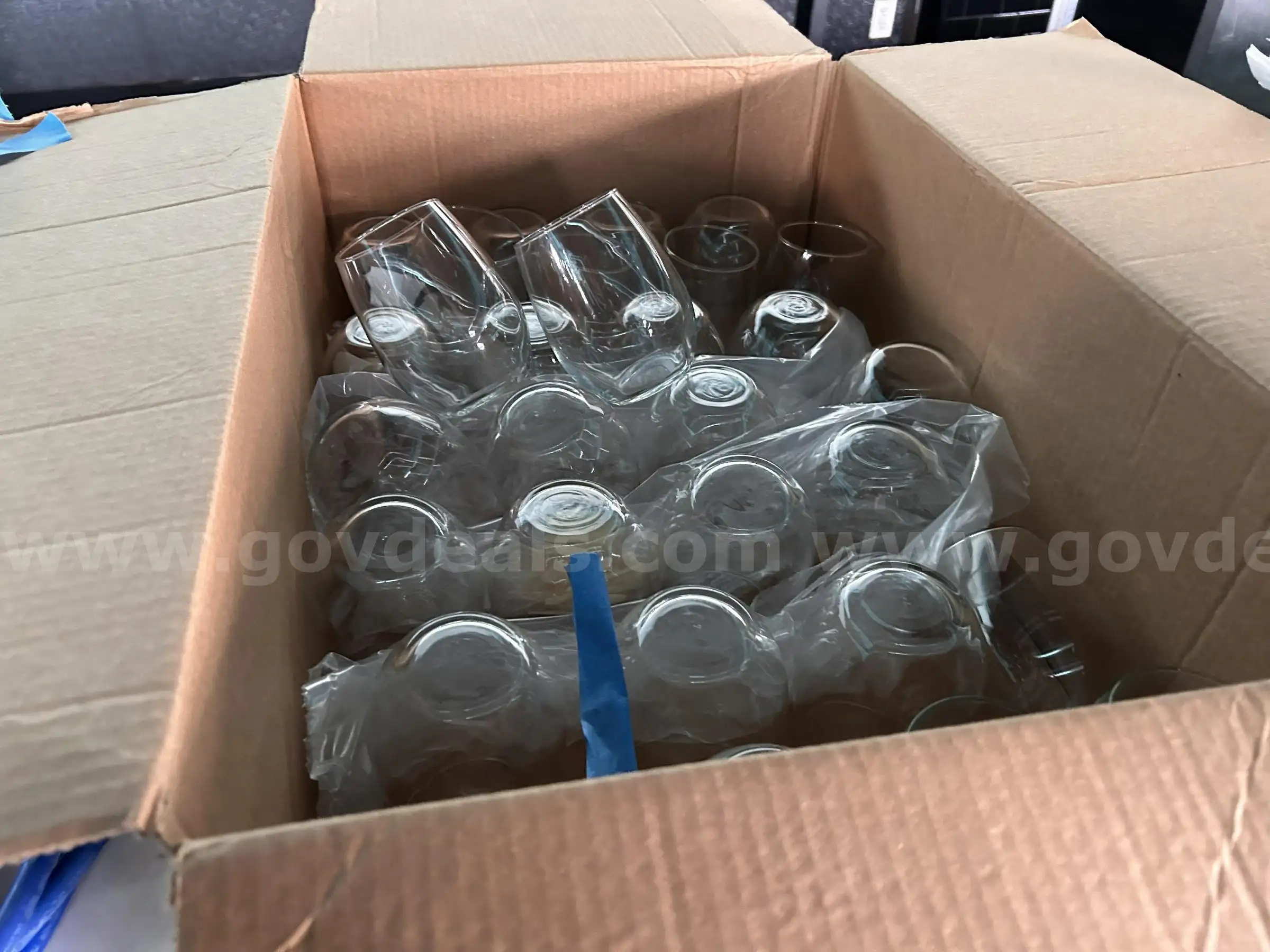 Box of Used Glasses (B1)