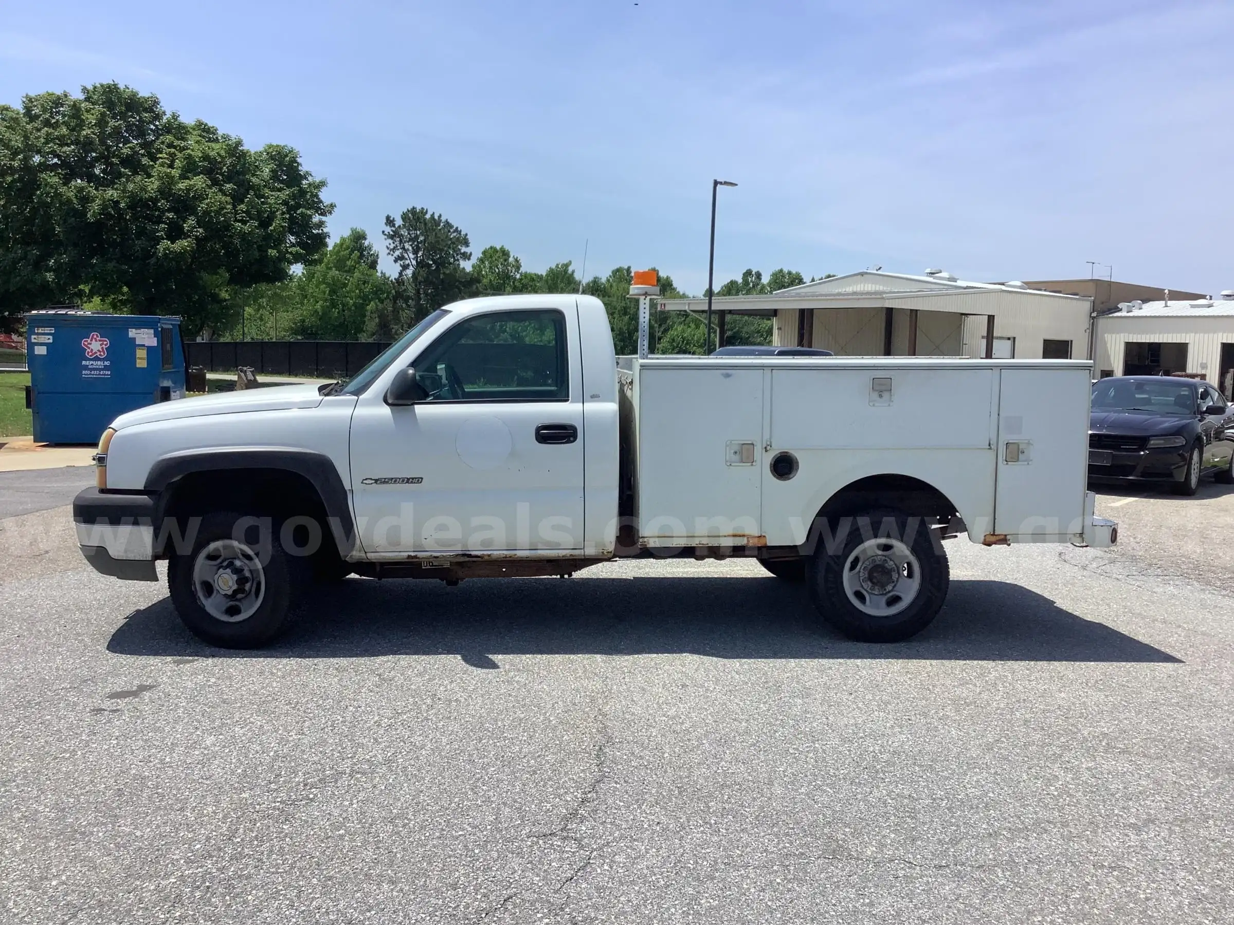 2003 Chevrolet Silverado 2500HD Utility Body 2WD