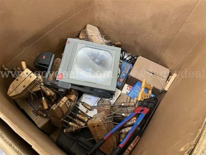 Miscellaneous Woodshop Equipment Lot A-1028